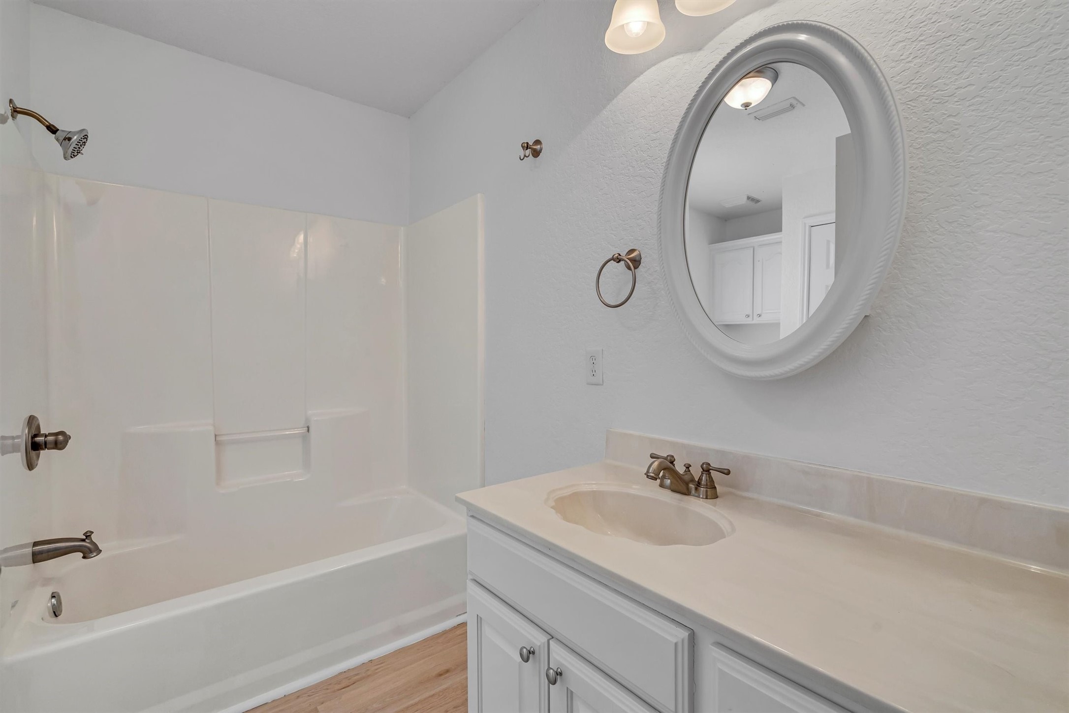 141 Llano Bend