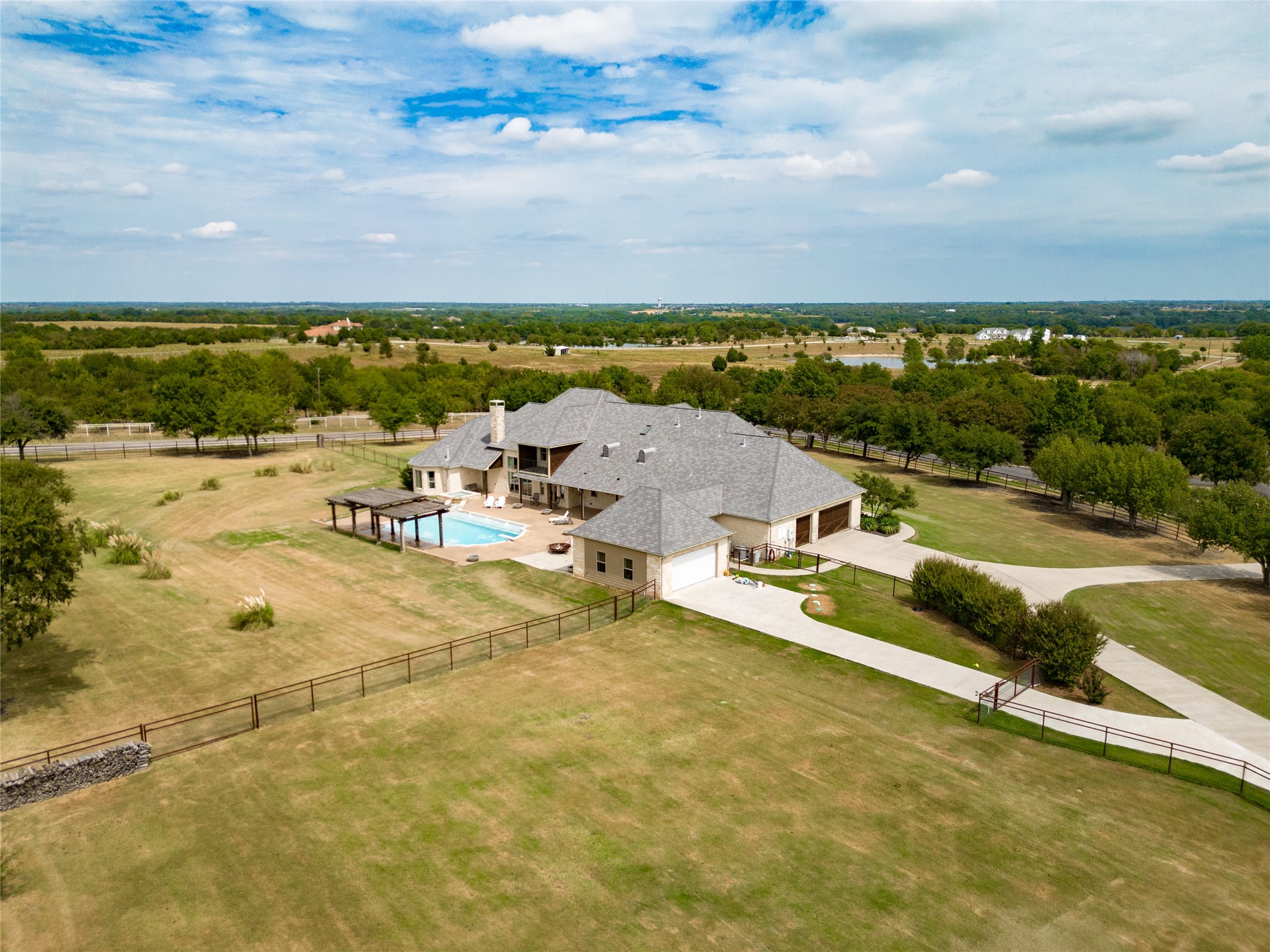2933 N Star Drive