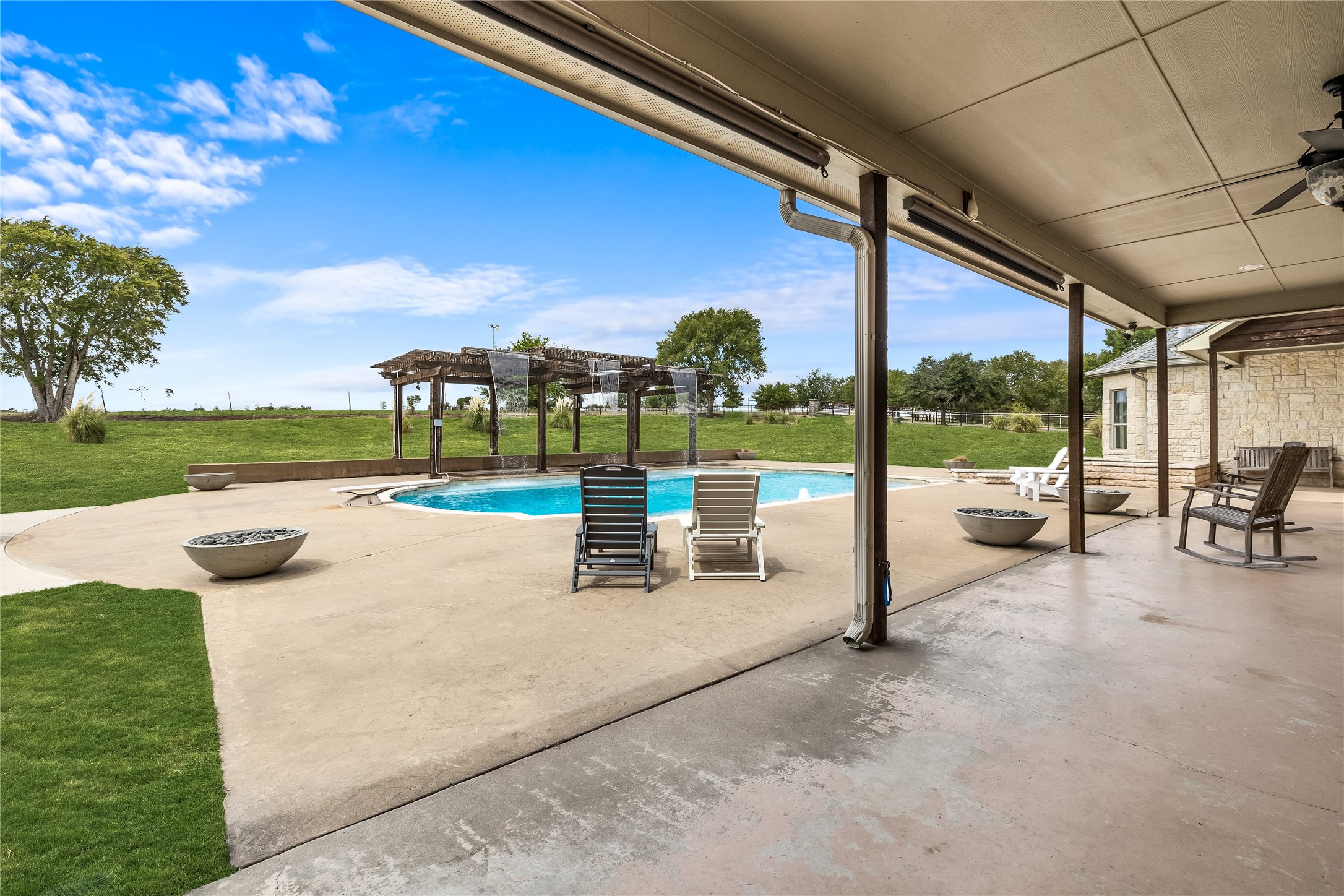 2933 N Star Drive