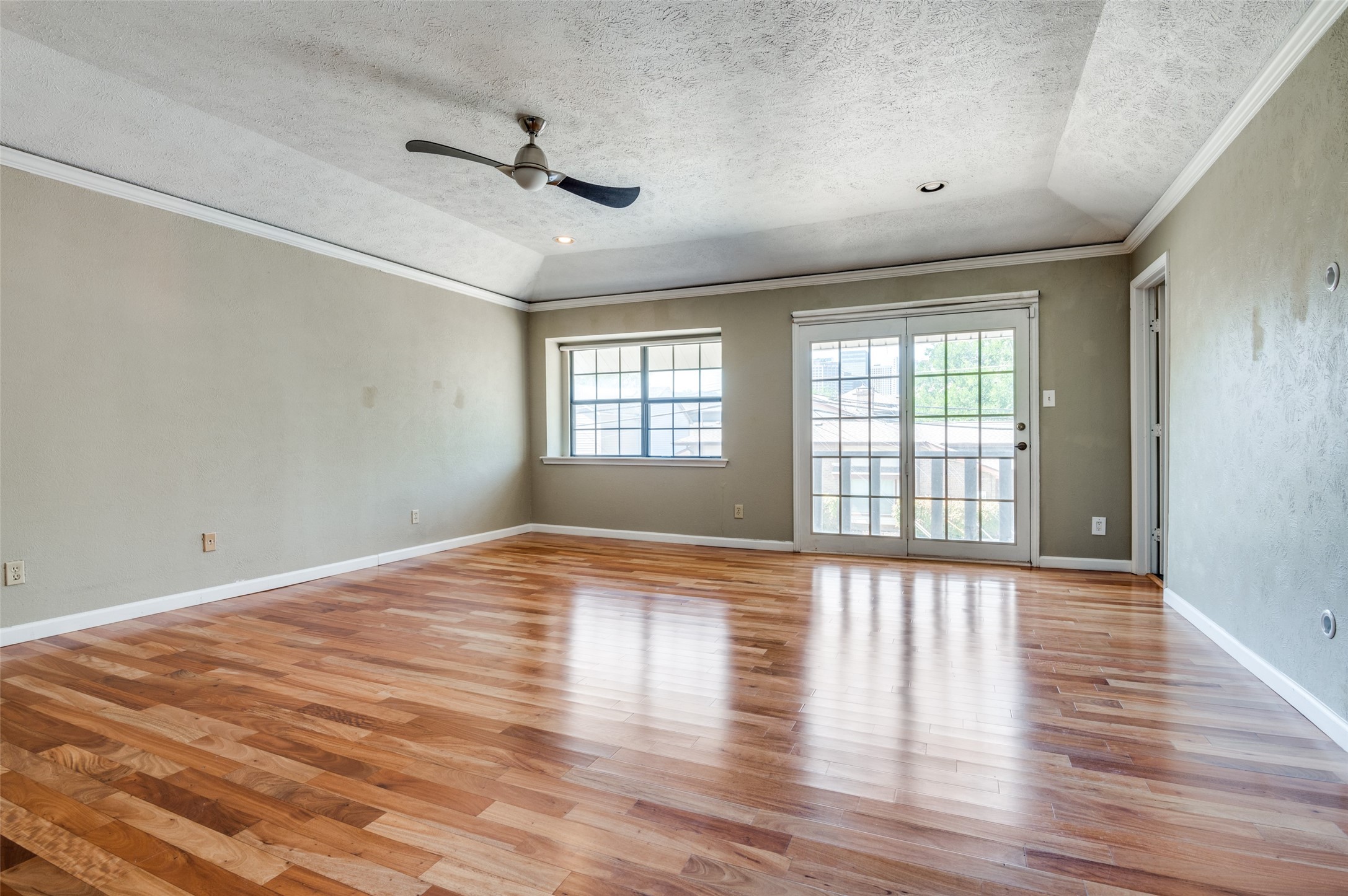 928 Pavillion Street