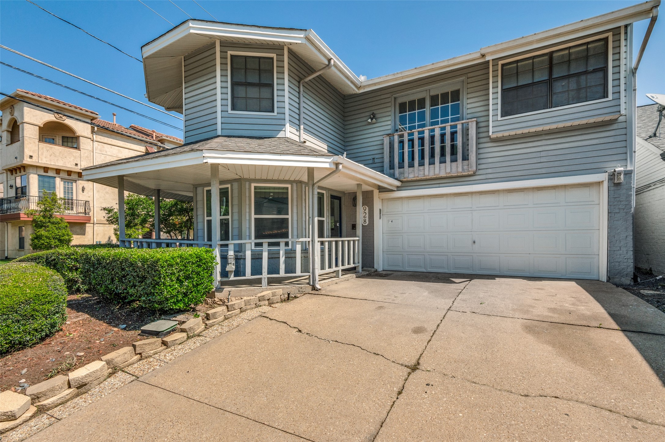 928 Pavillion Street