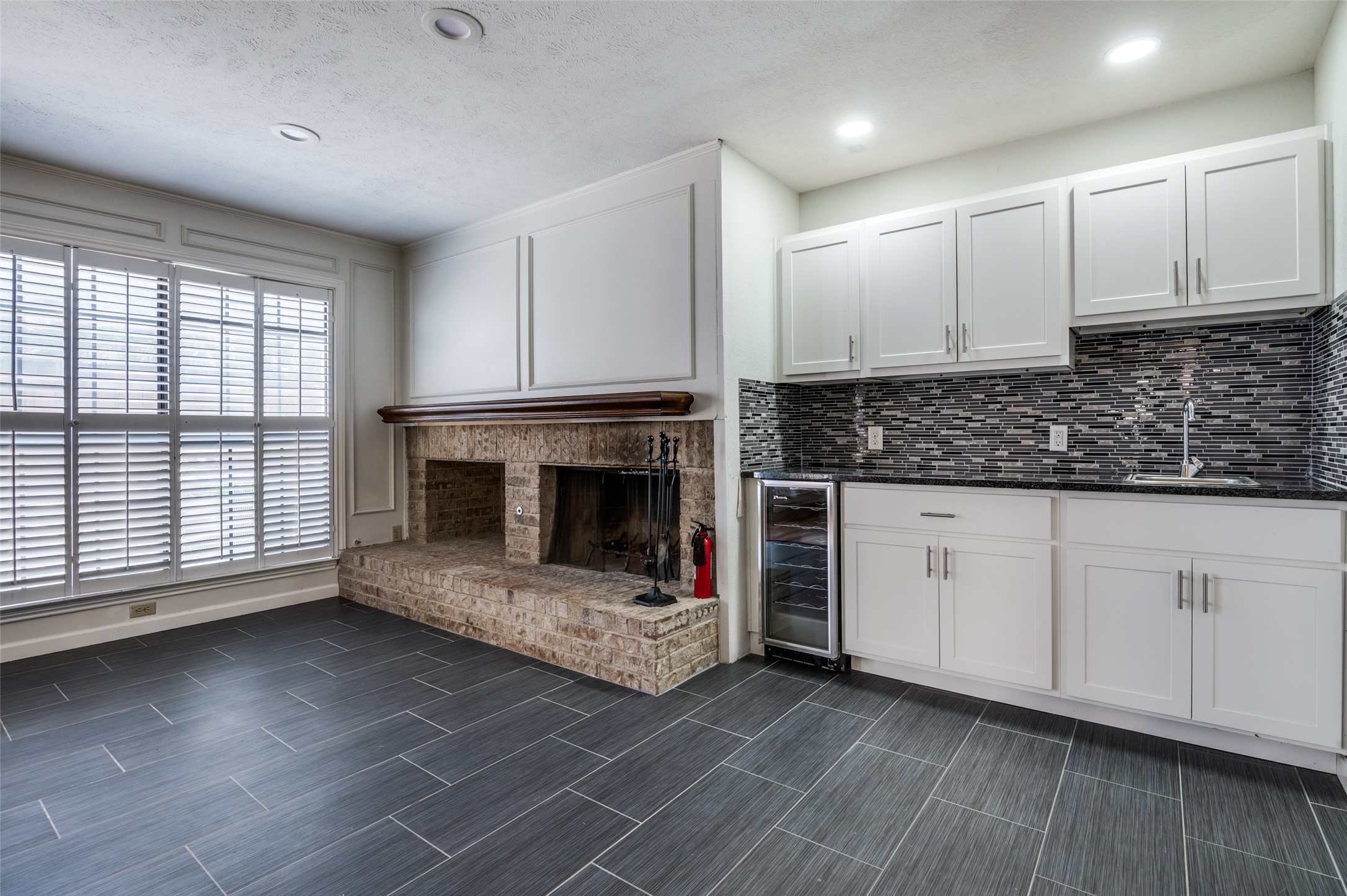 928 Pavillion Street