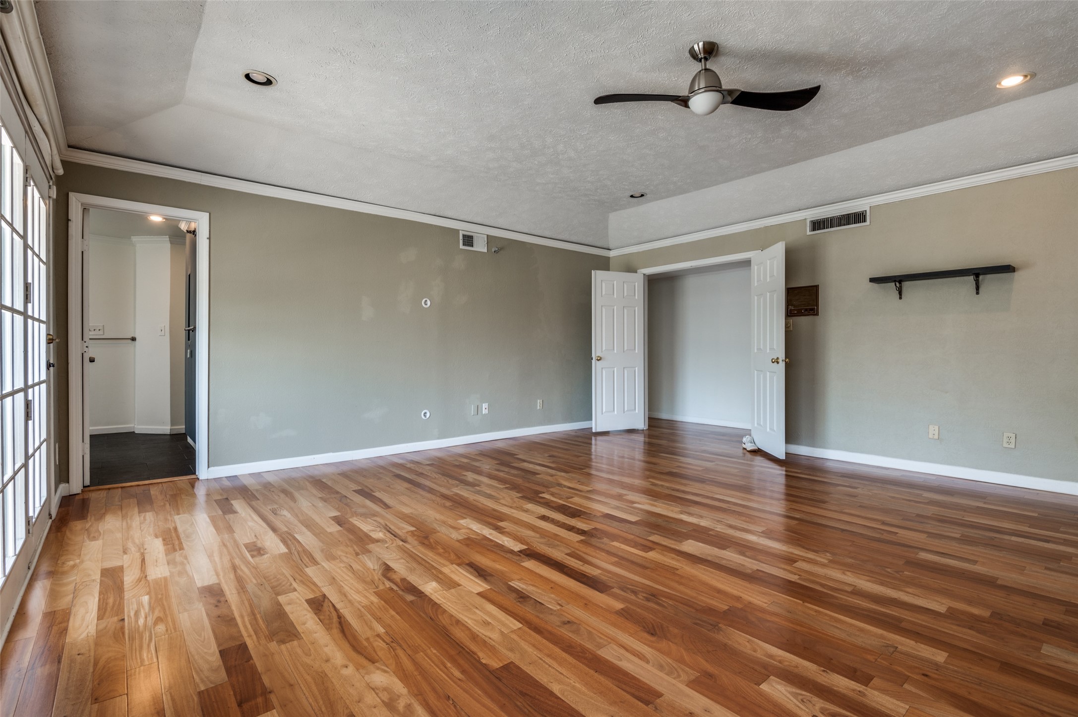 928 Pavillion Street