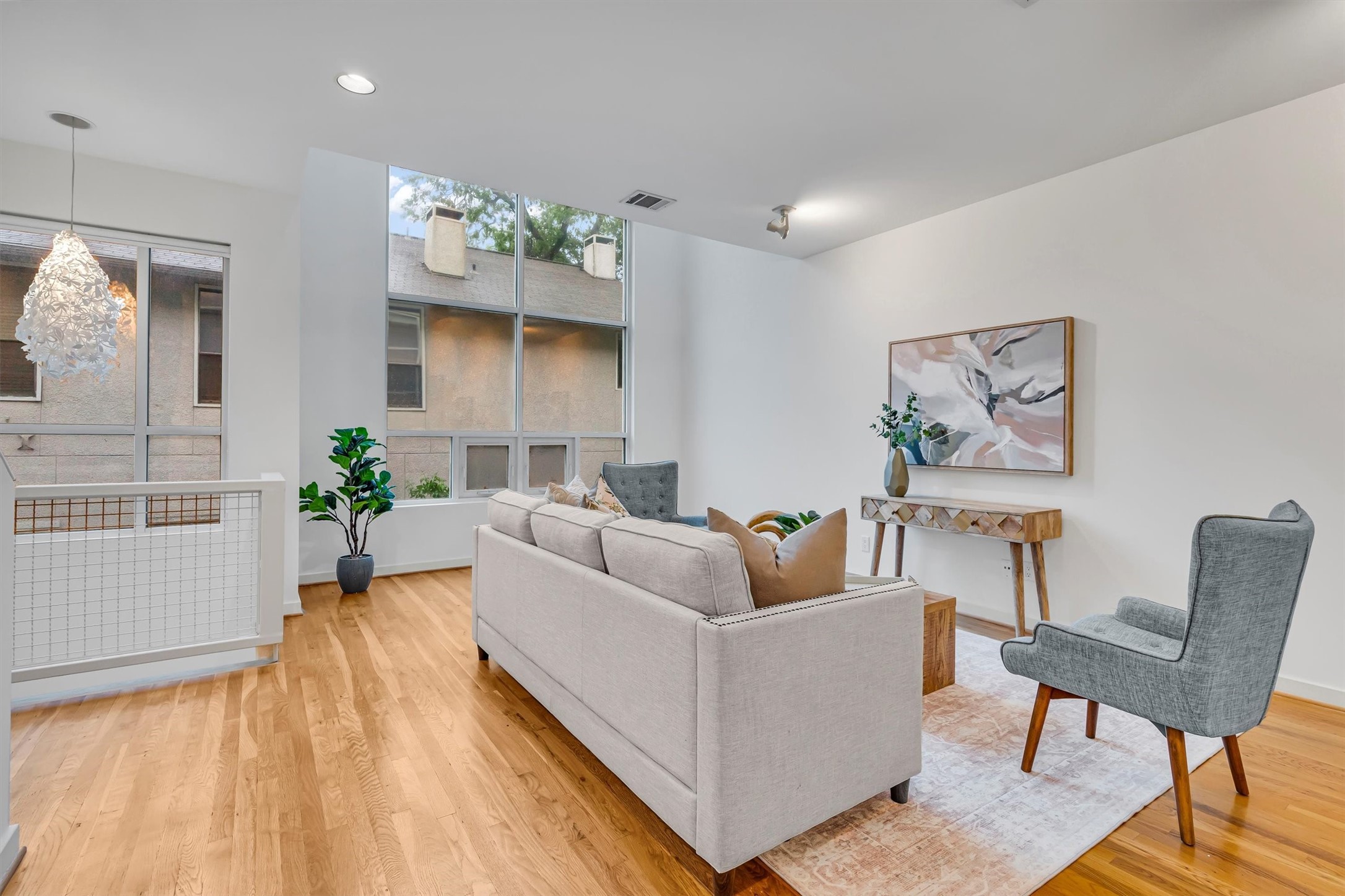 4100 Travis Street 10