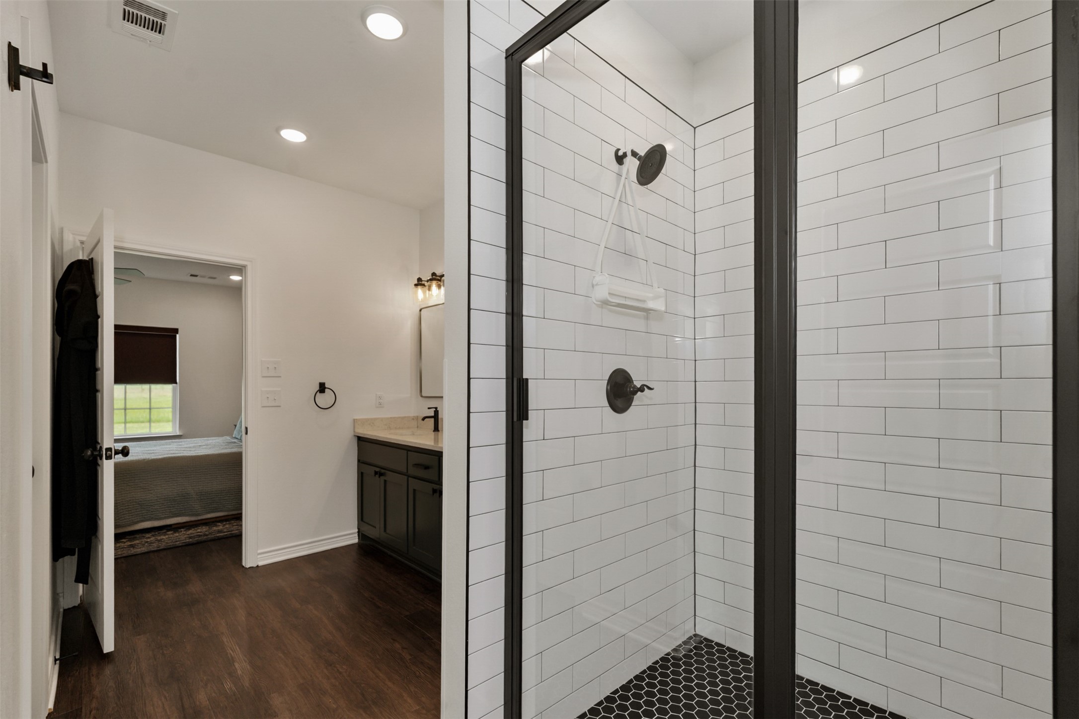 6044 County Road 4068