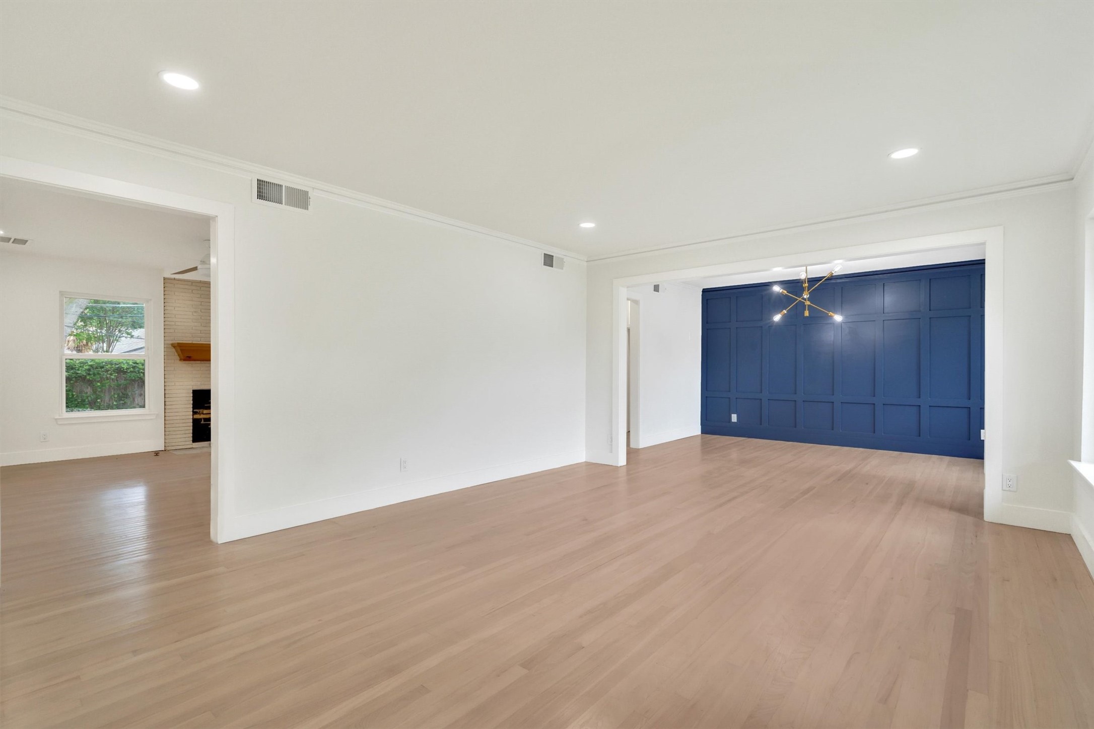 6426 Glennox Ln