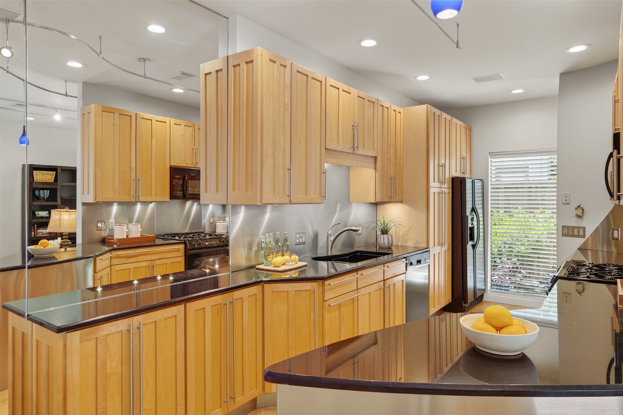 4242 Travis Street 107