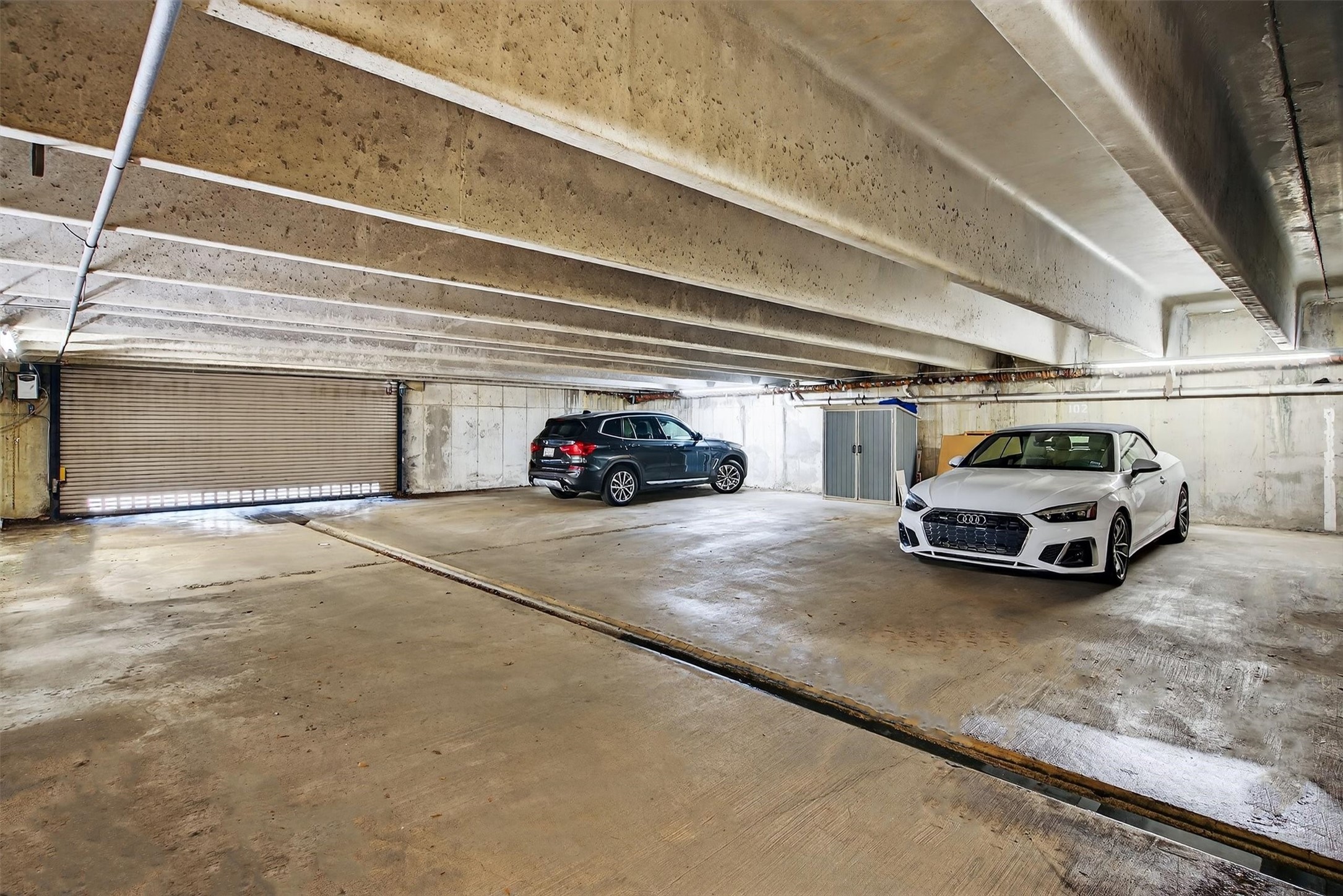 4242 Travis Street 107