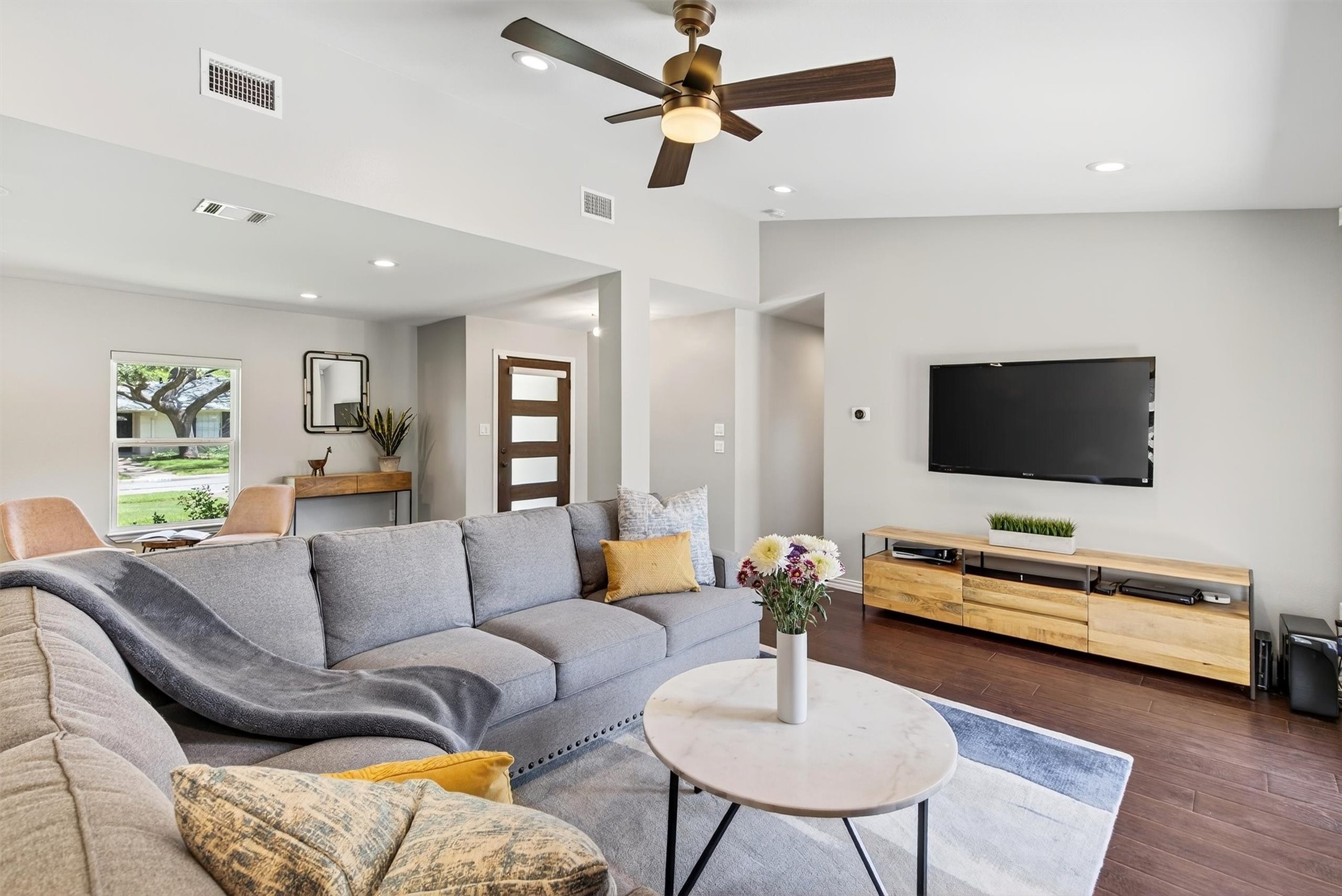 3352 Leahy Drive