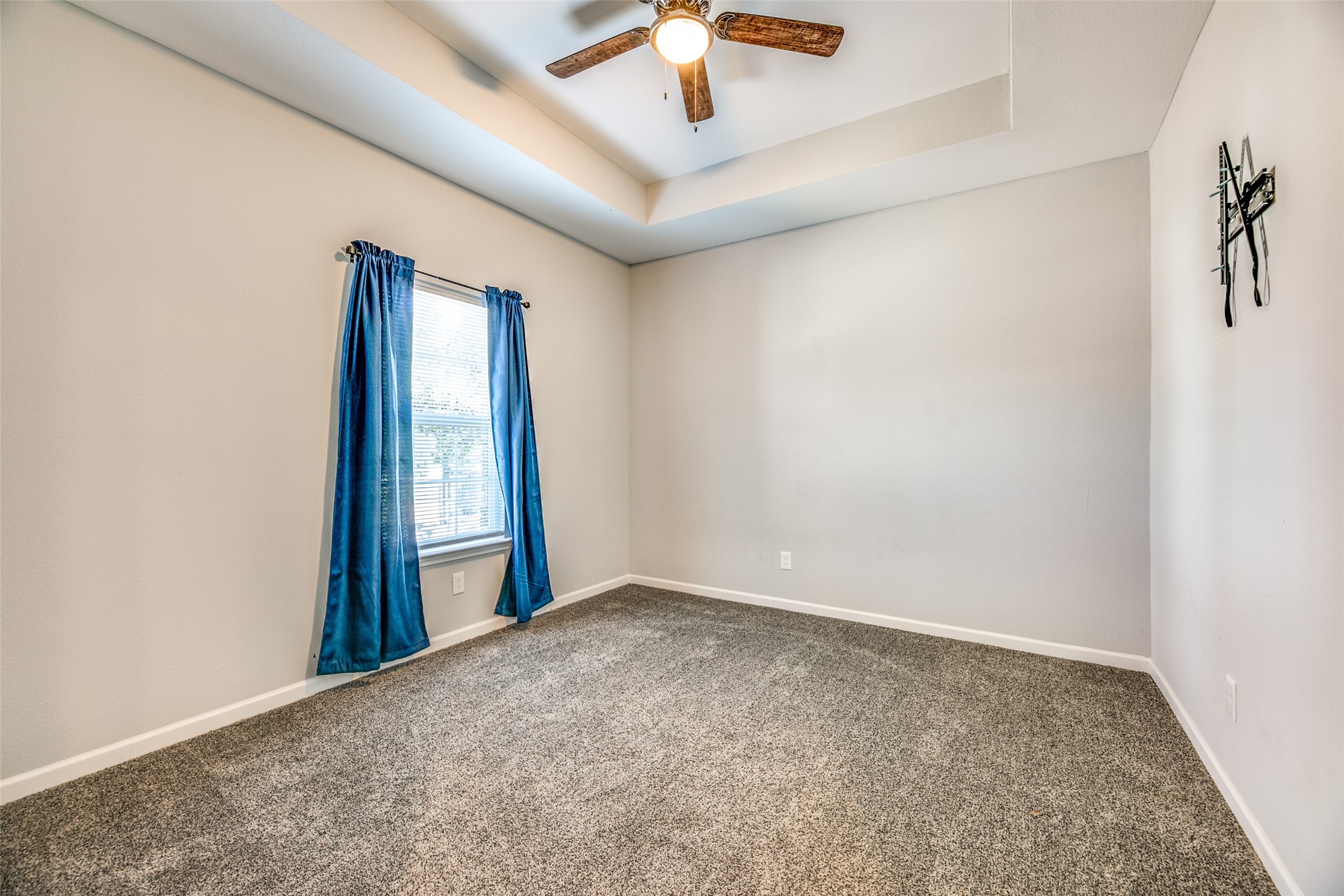 1253 Cedar Haven Avenue