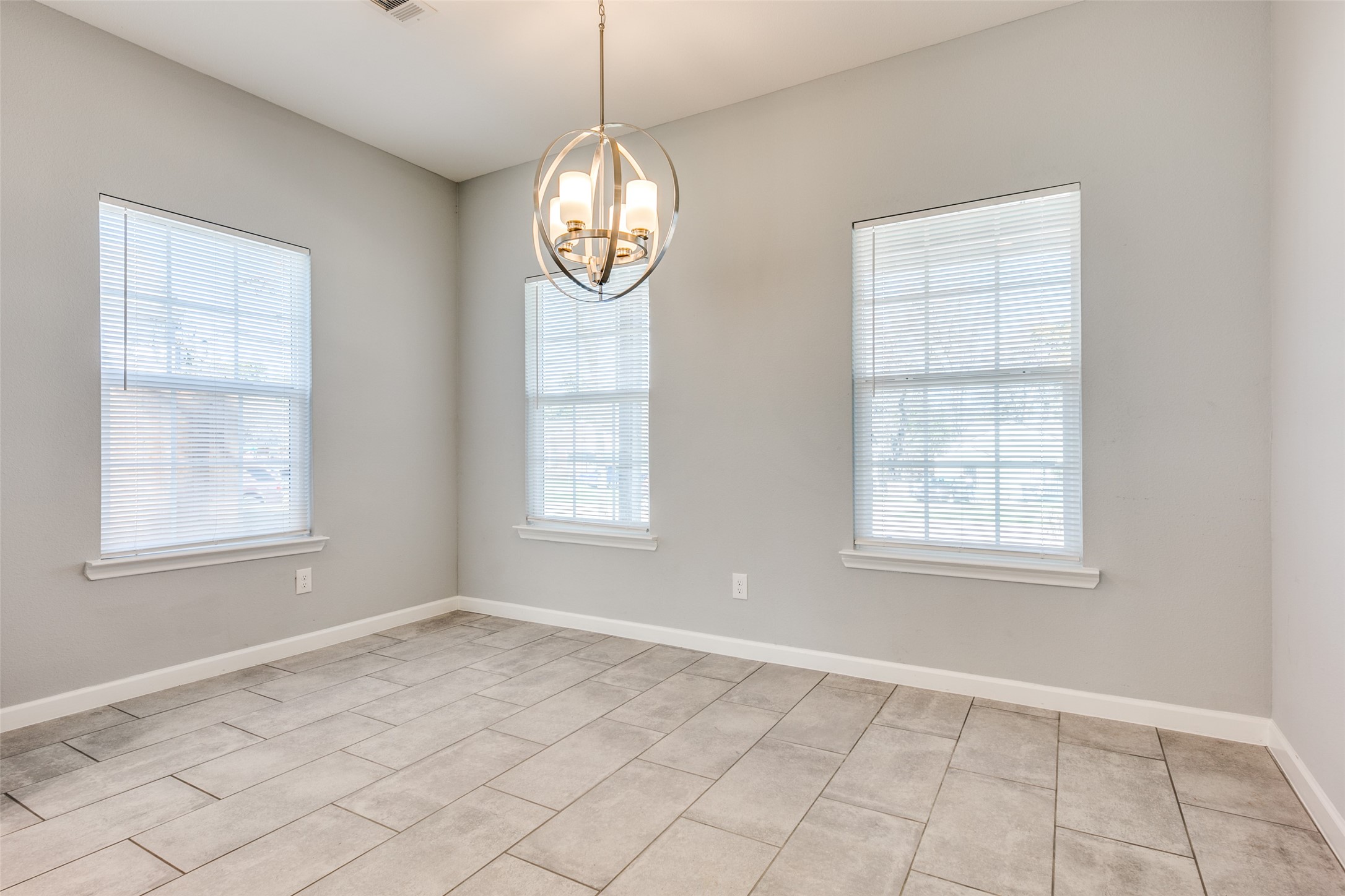 1253 Cedar Haven Avenue