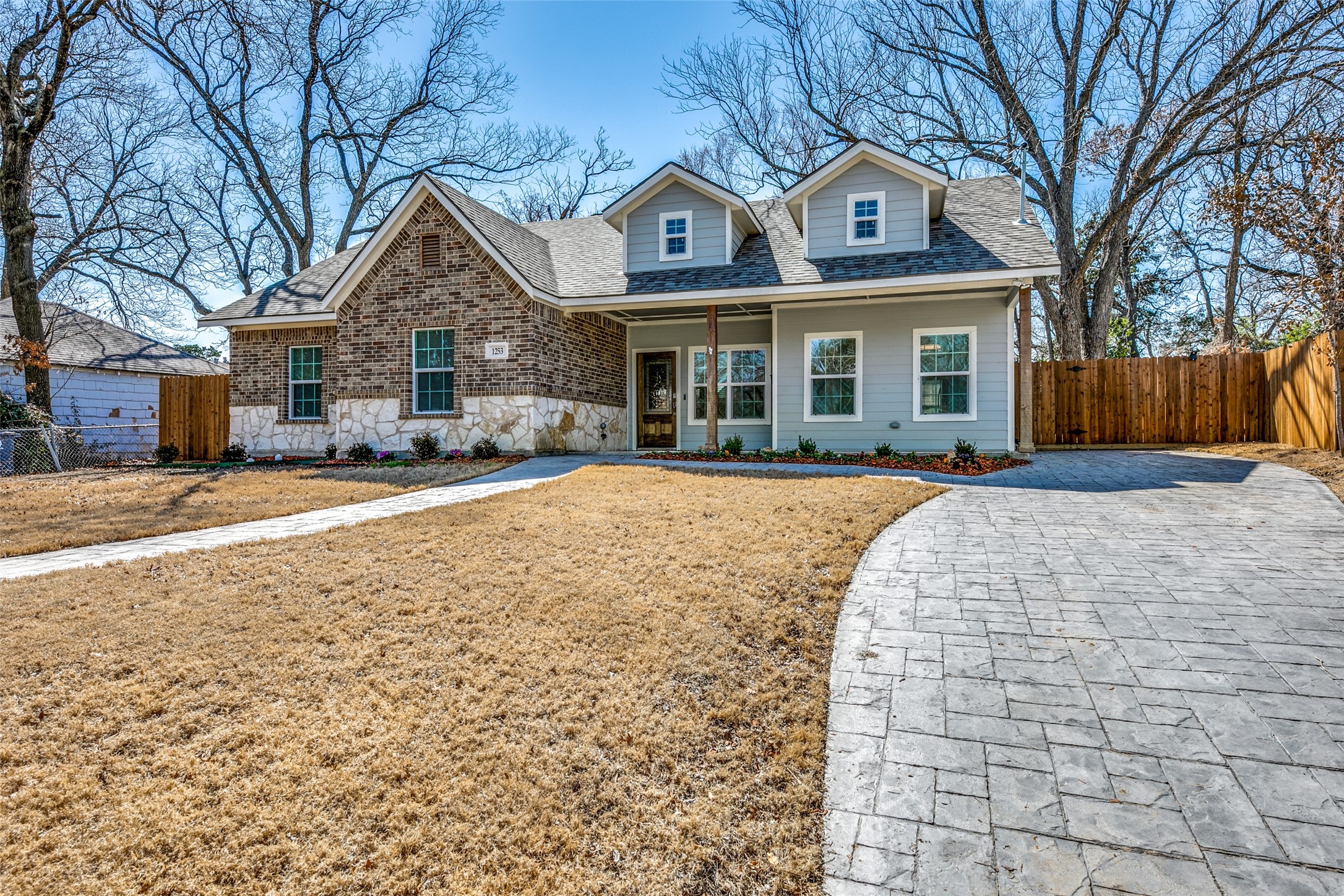 1253 Cedar Haven Avenue