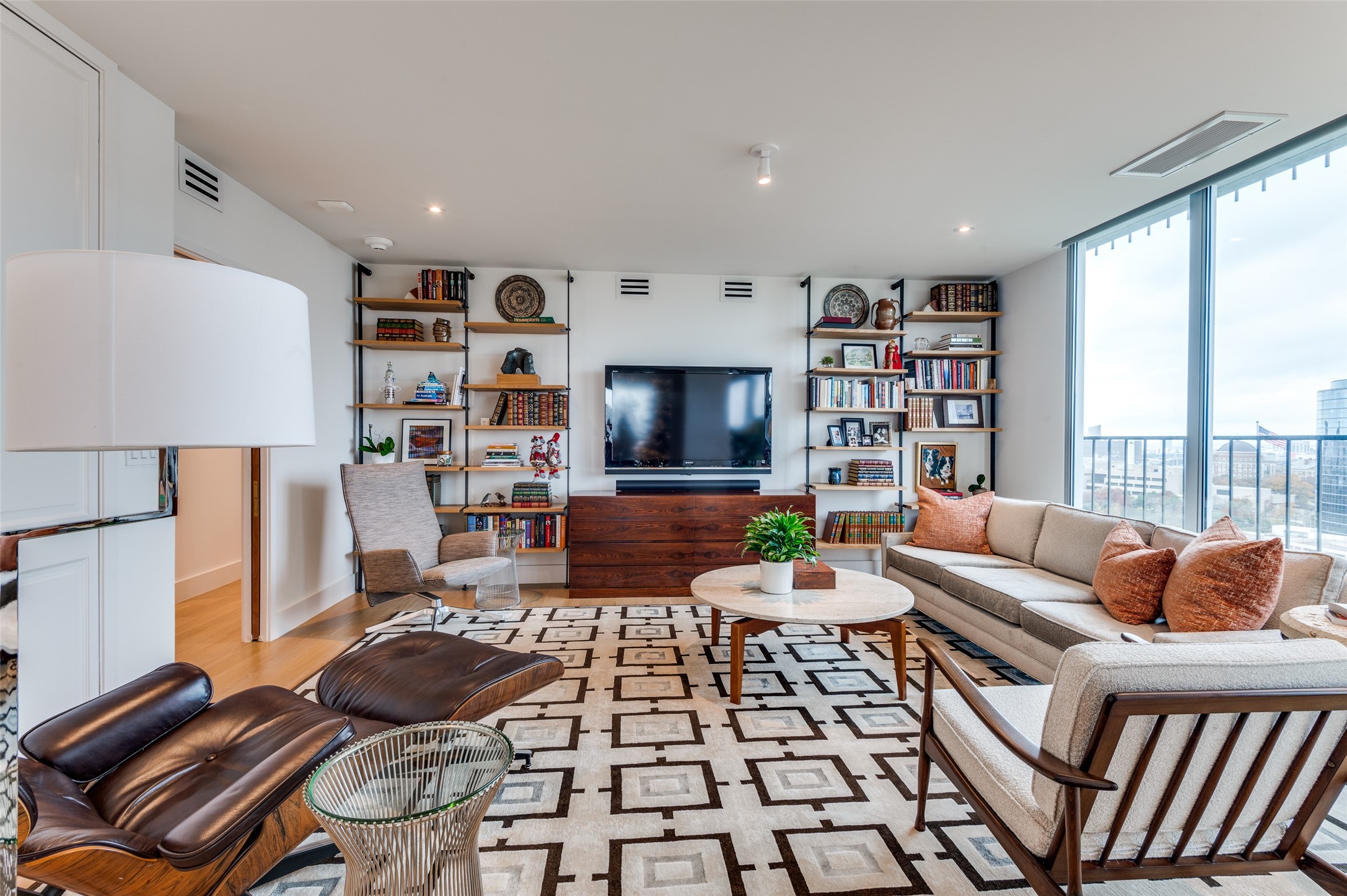 3310 Fairmount Street P2B