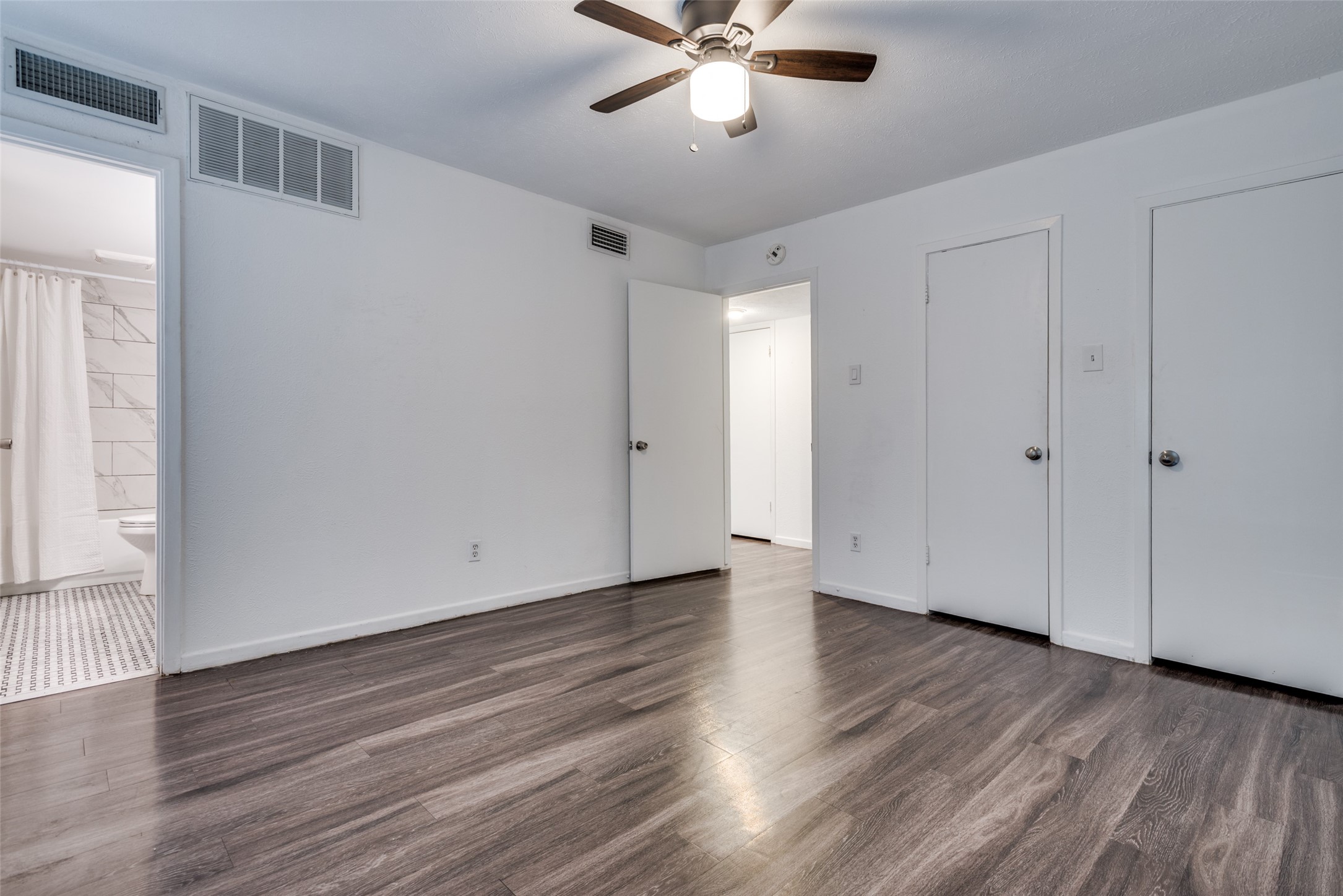 4317 Hartford Street 112