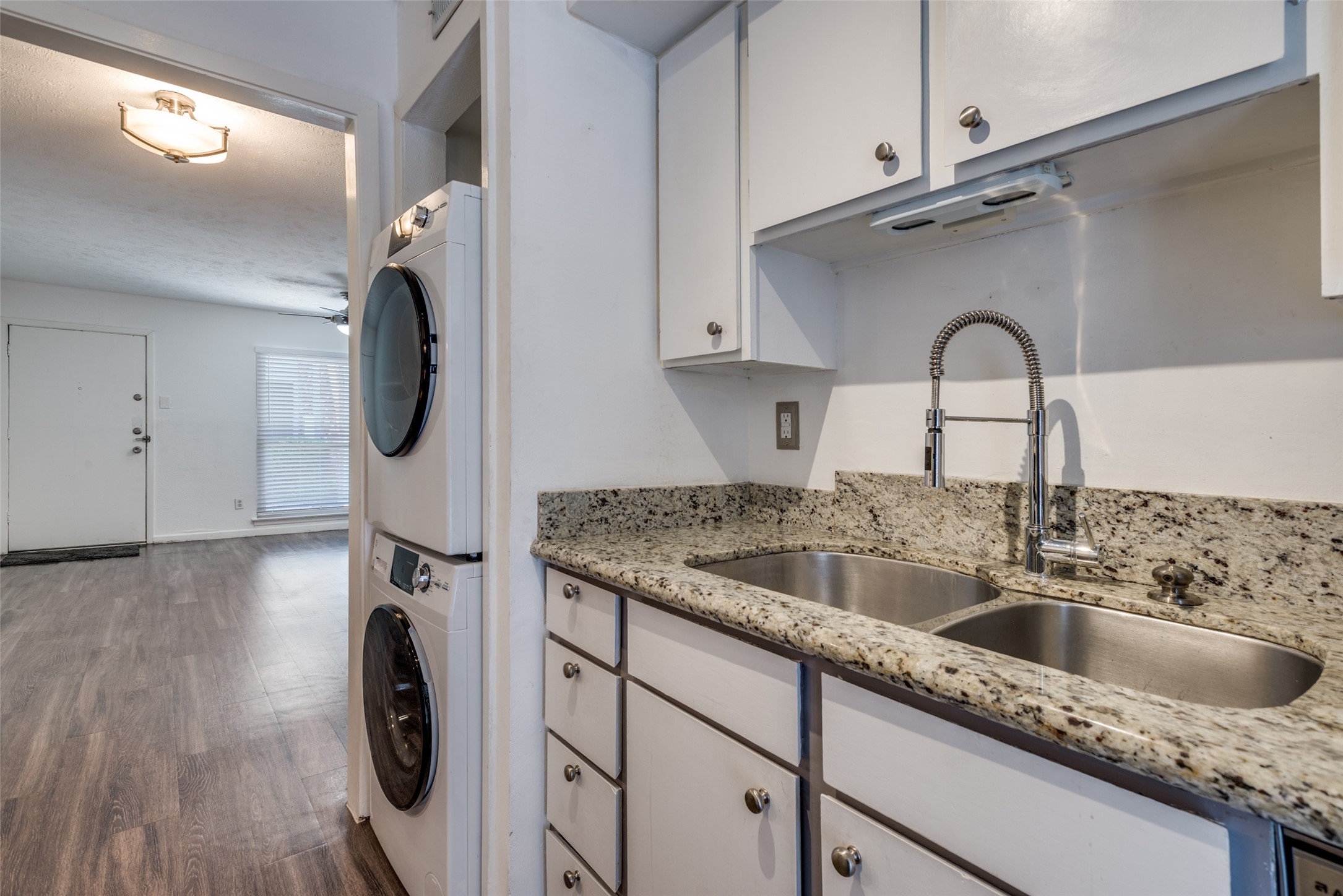 4317 Hartford Street 112