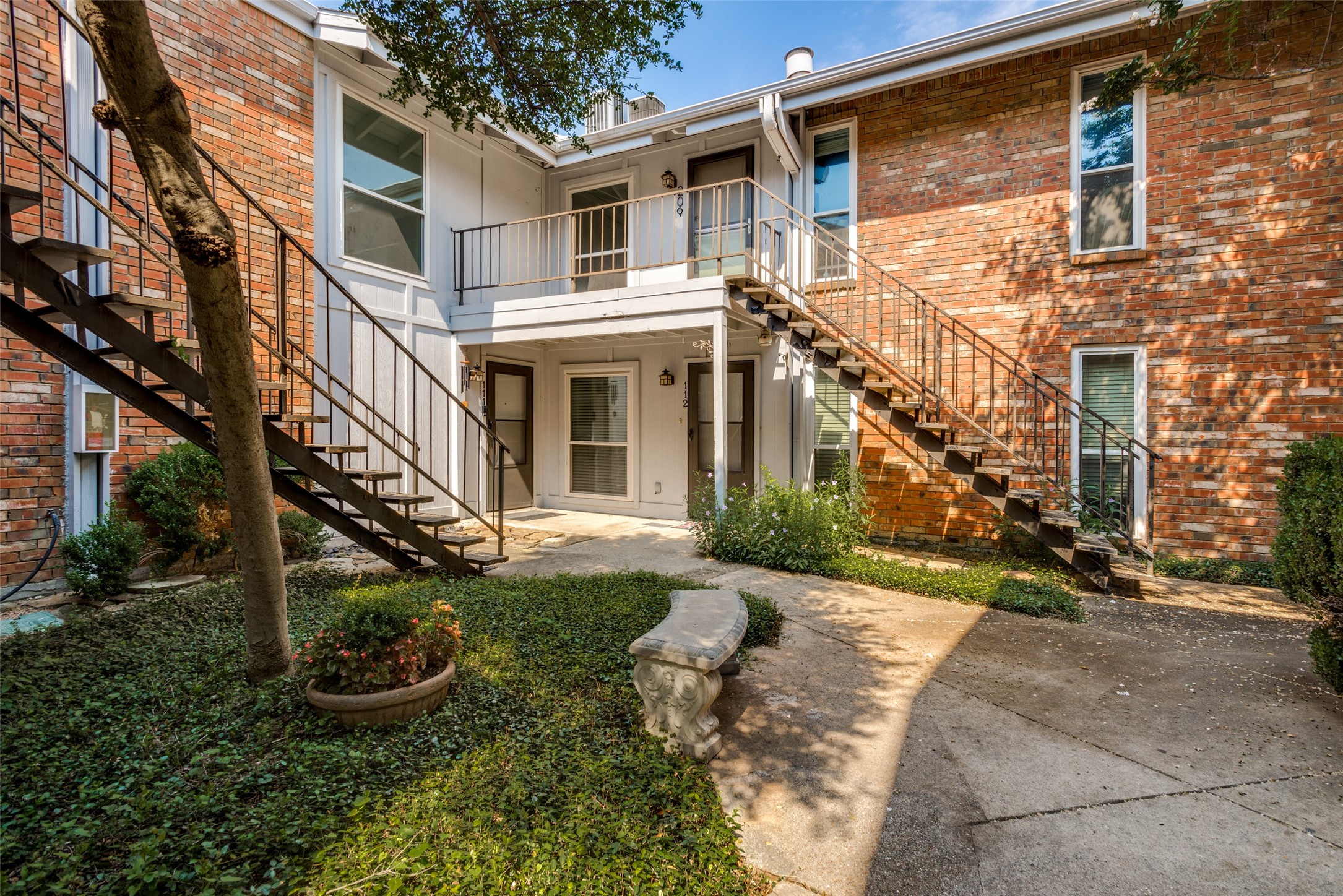 4317 Hartford Street 112