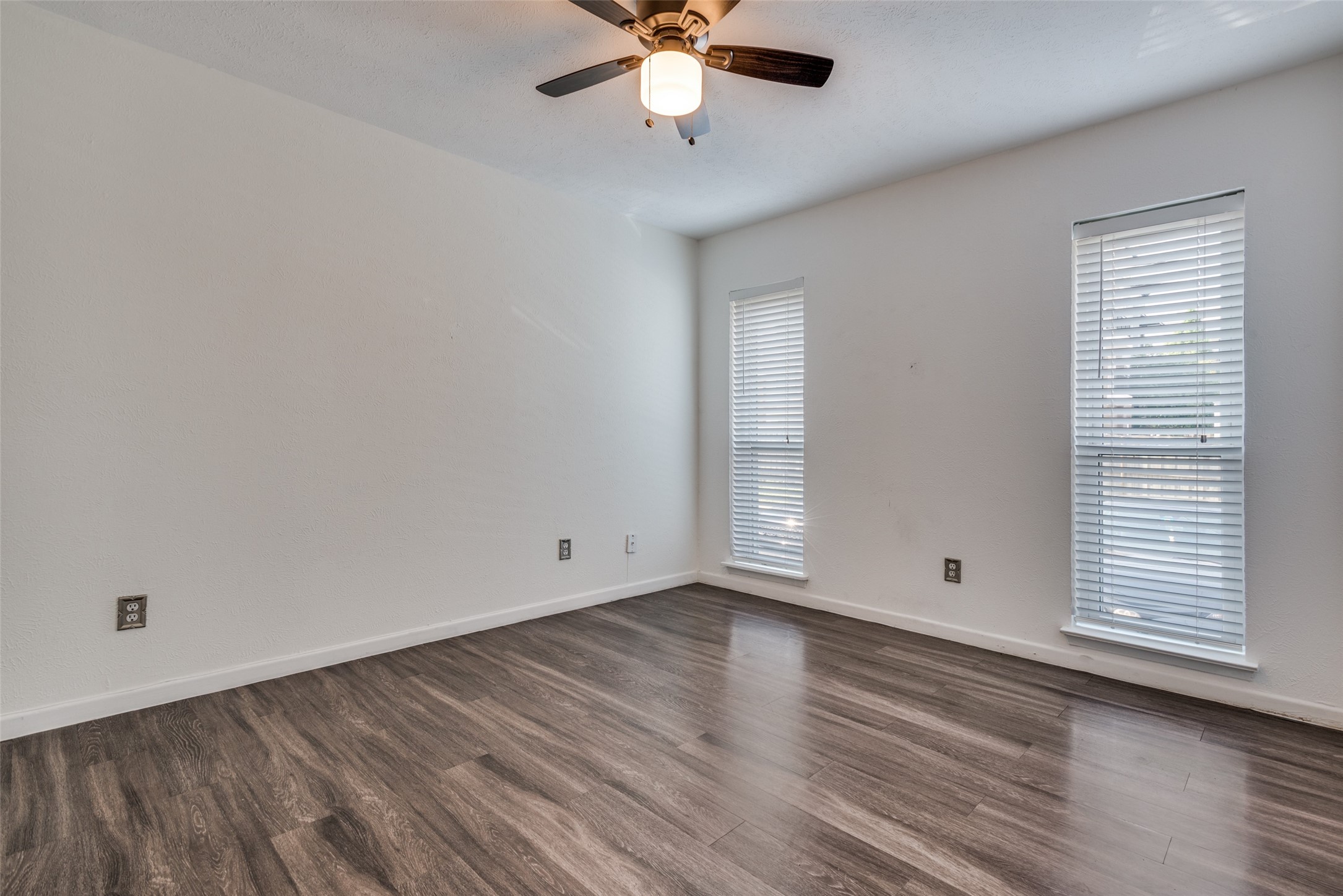 4317 Hartford Street 112