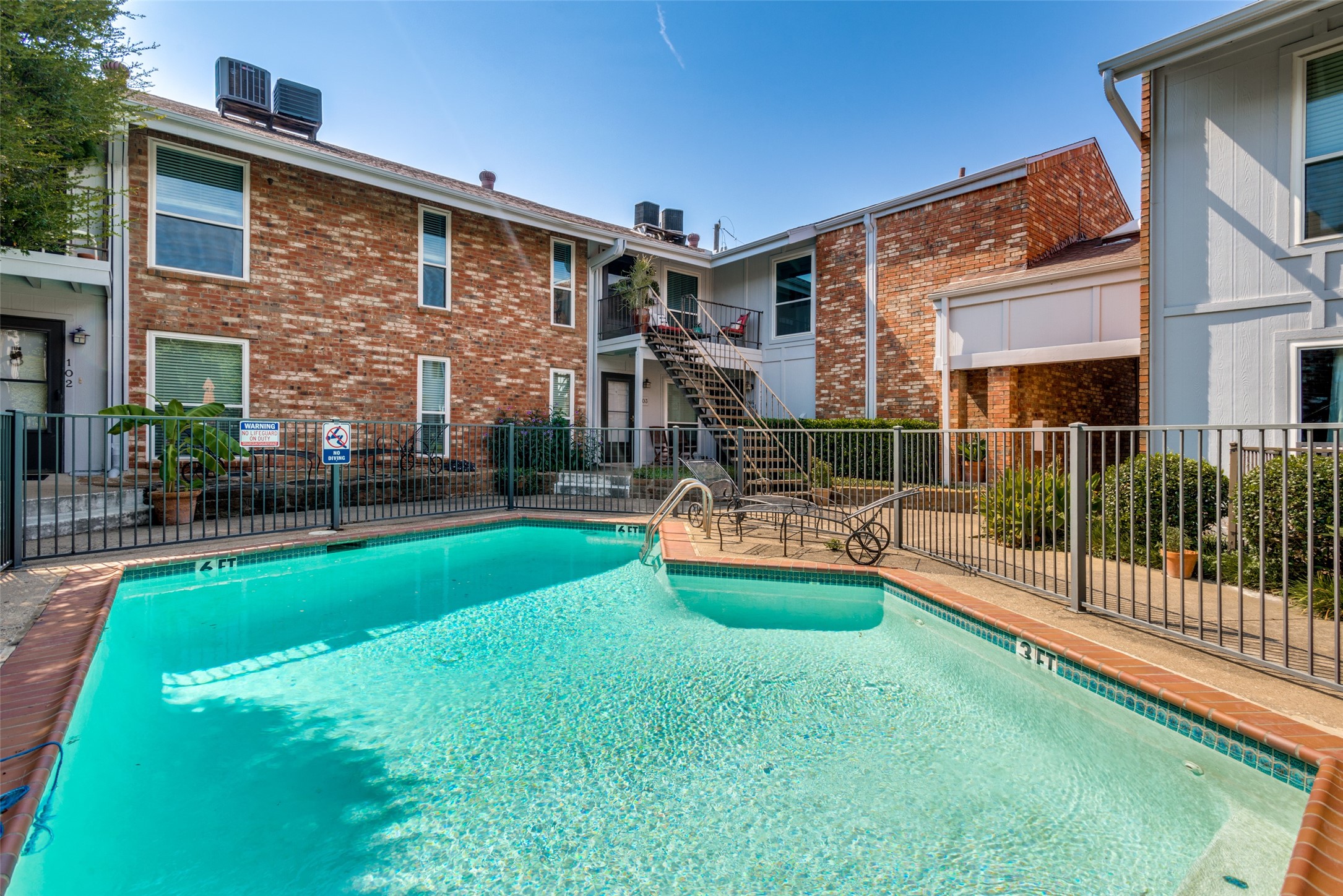 4317 Hartford Street 112