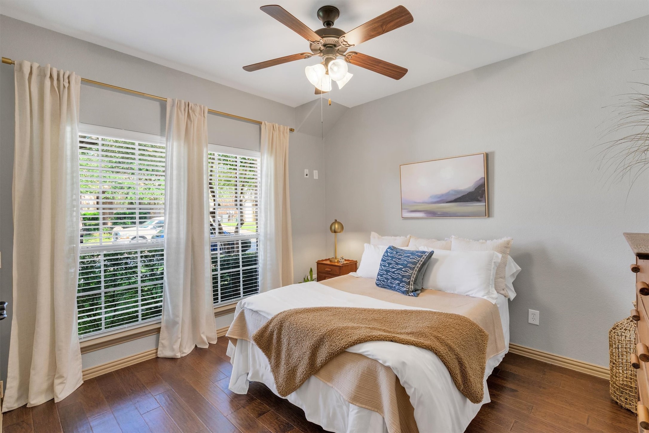 4509 Moonlight Drive