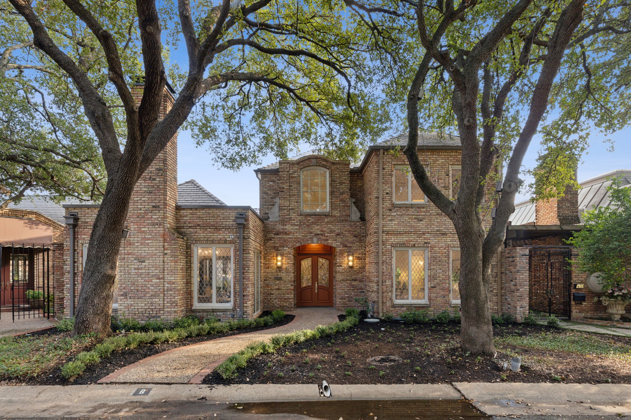 6 Saint Laurent Place