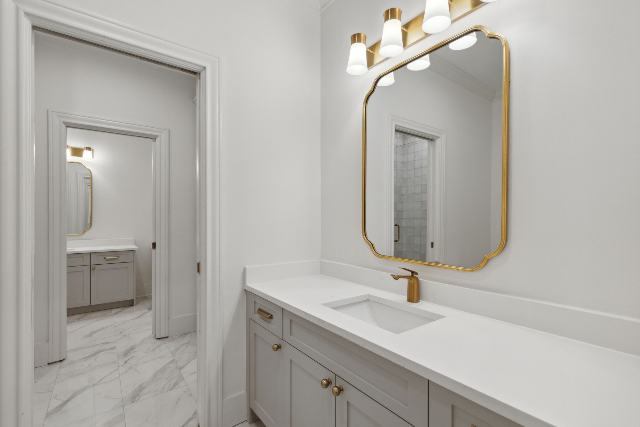 6 Saint Laurent Place