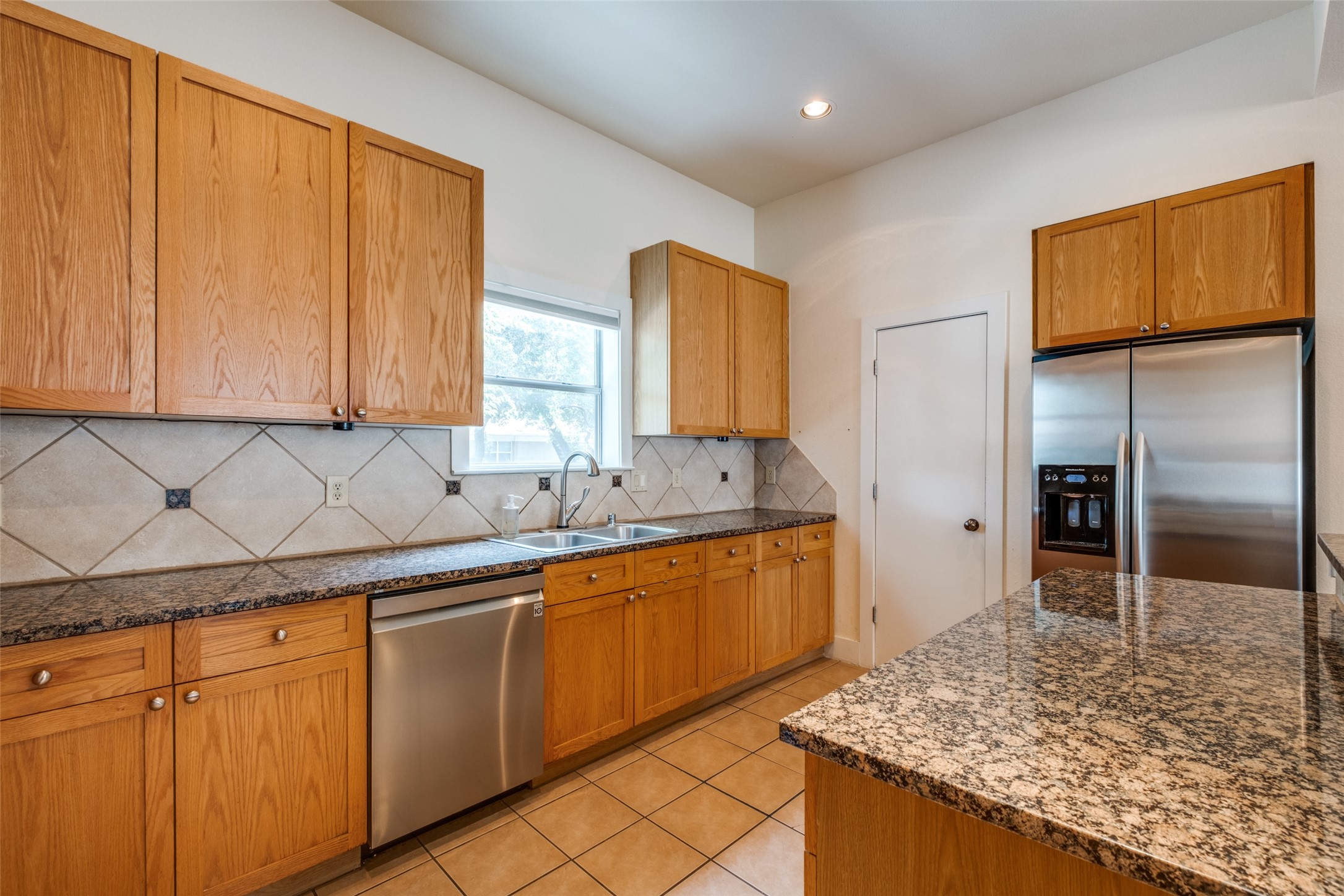 4830 Cedar Springs Road 12