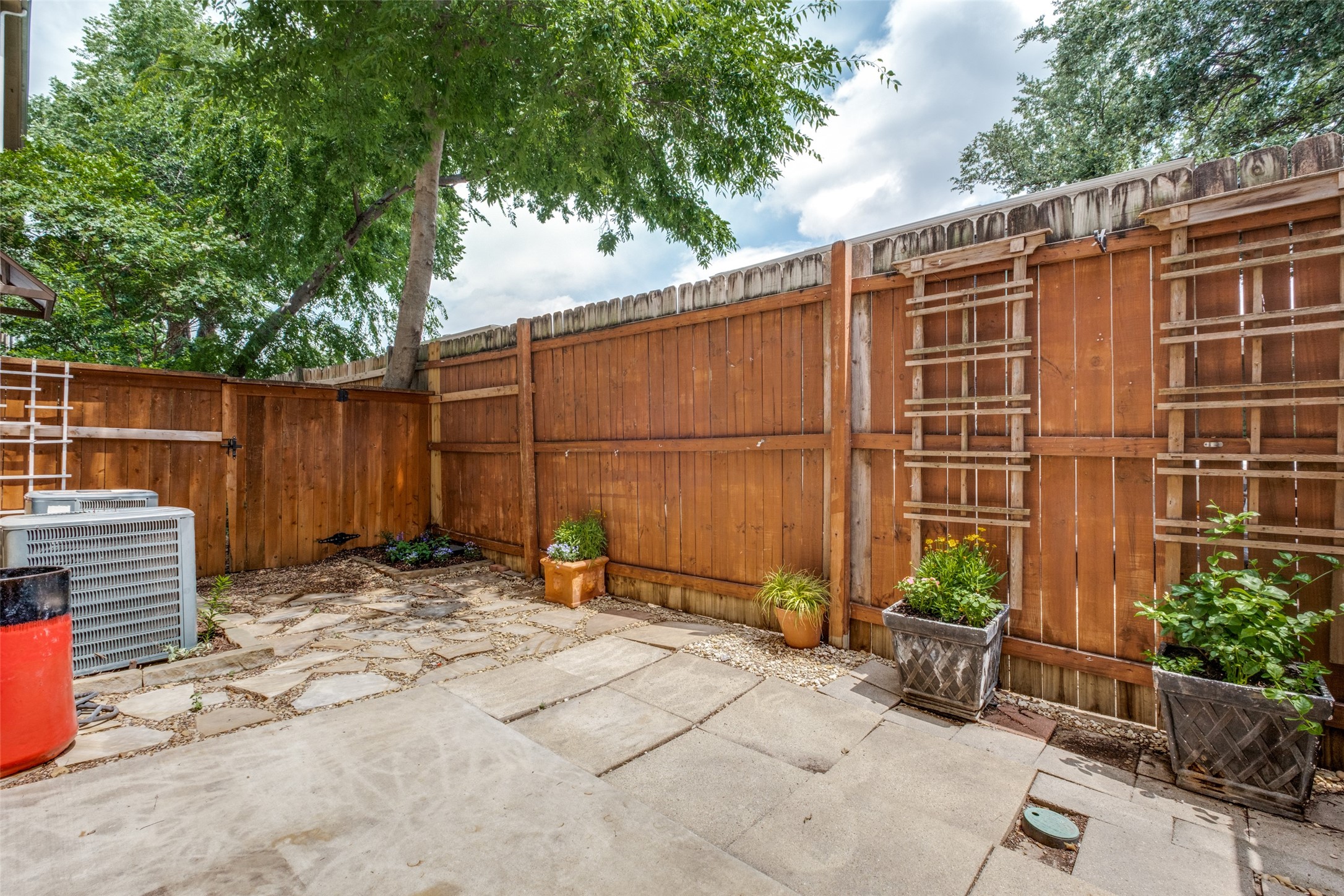 4830 Cedar Springs Road 12