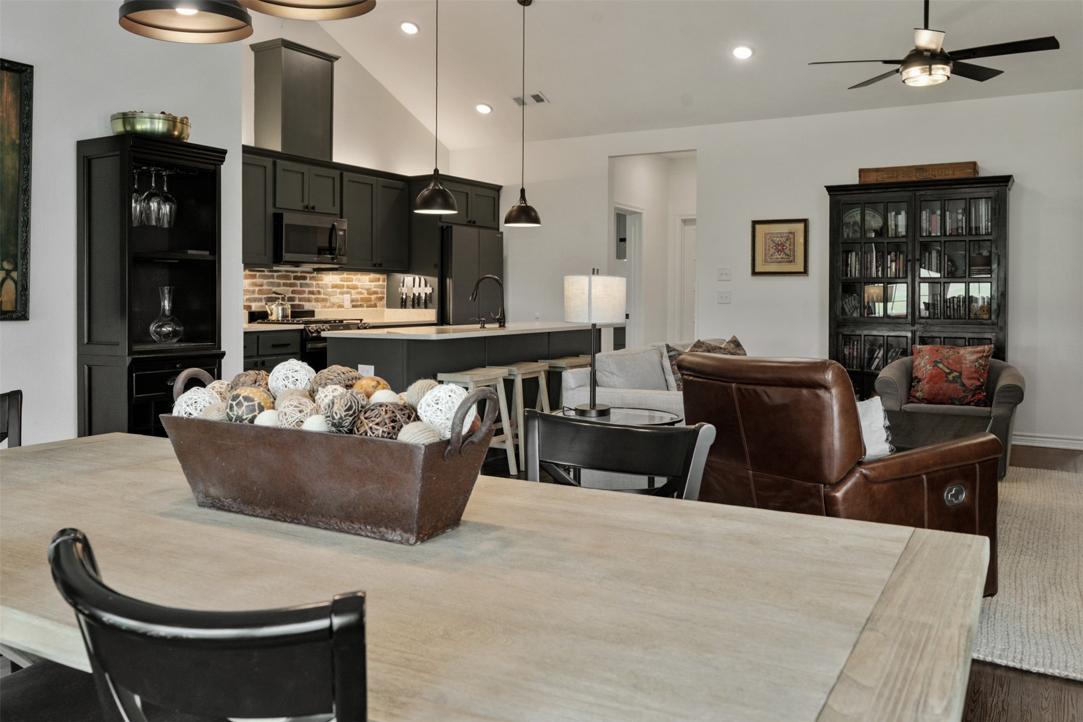 6044 County Road 4068