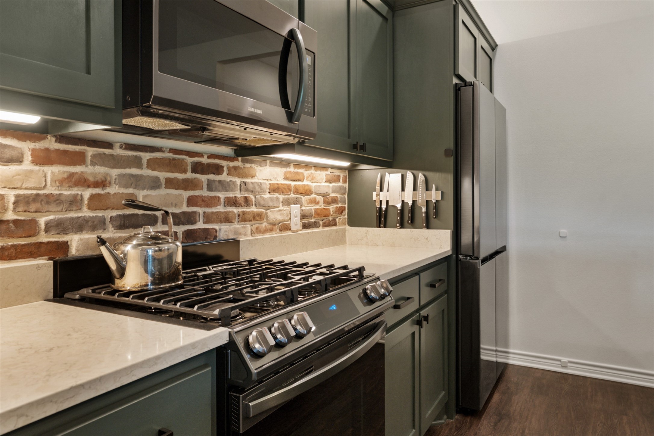 6044 County Road 4068