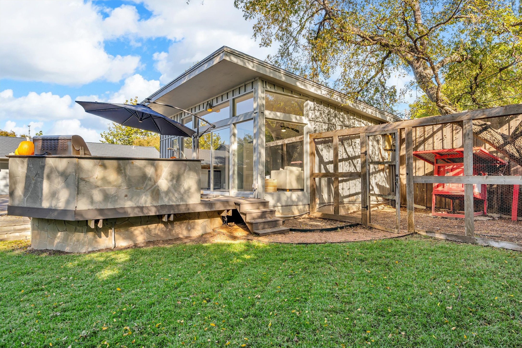 7140 Spring Valley Road