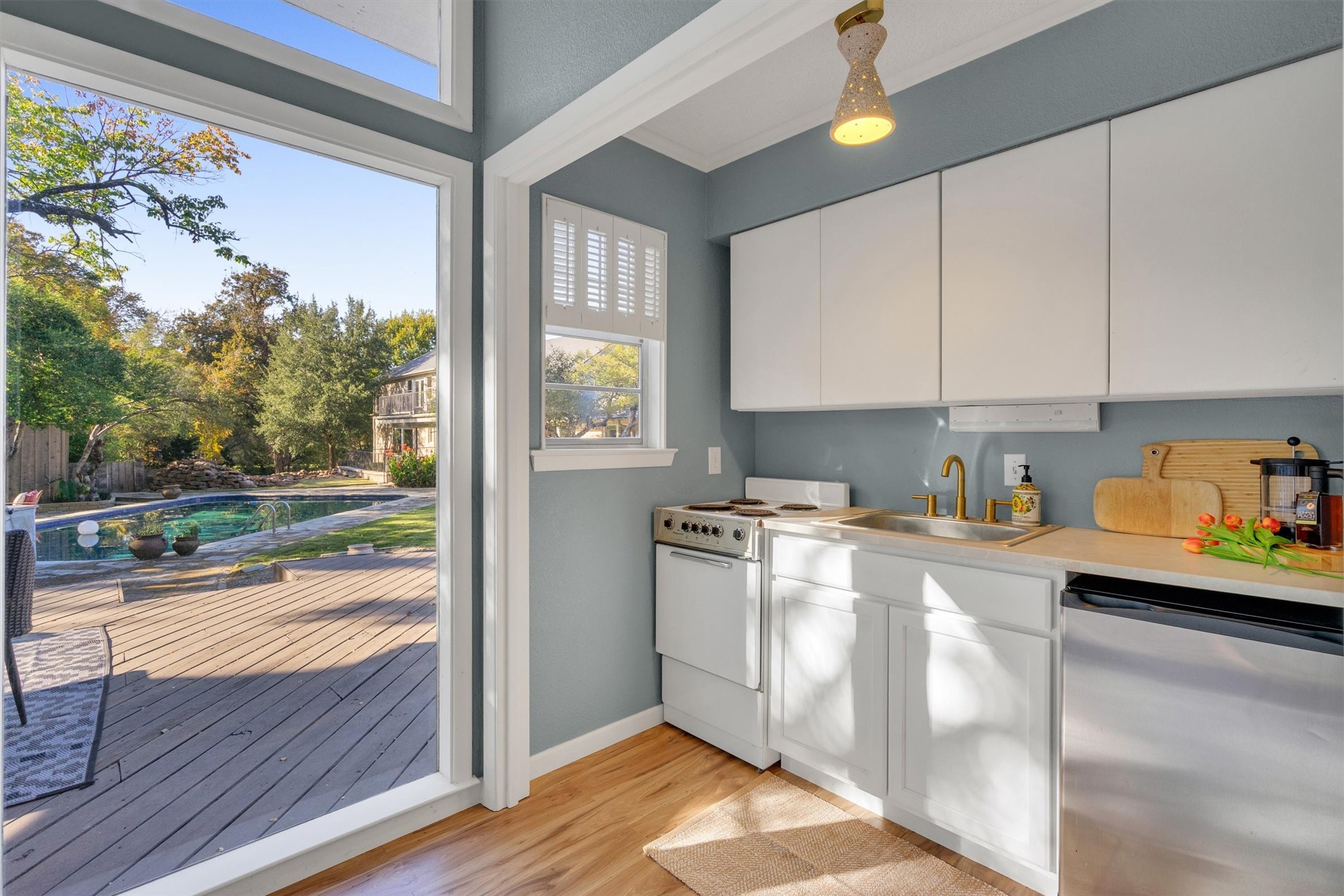 7140 Spring Valley Road