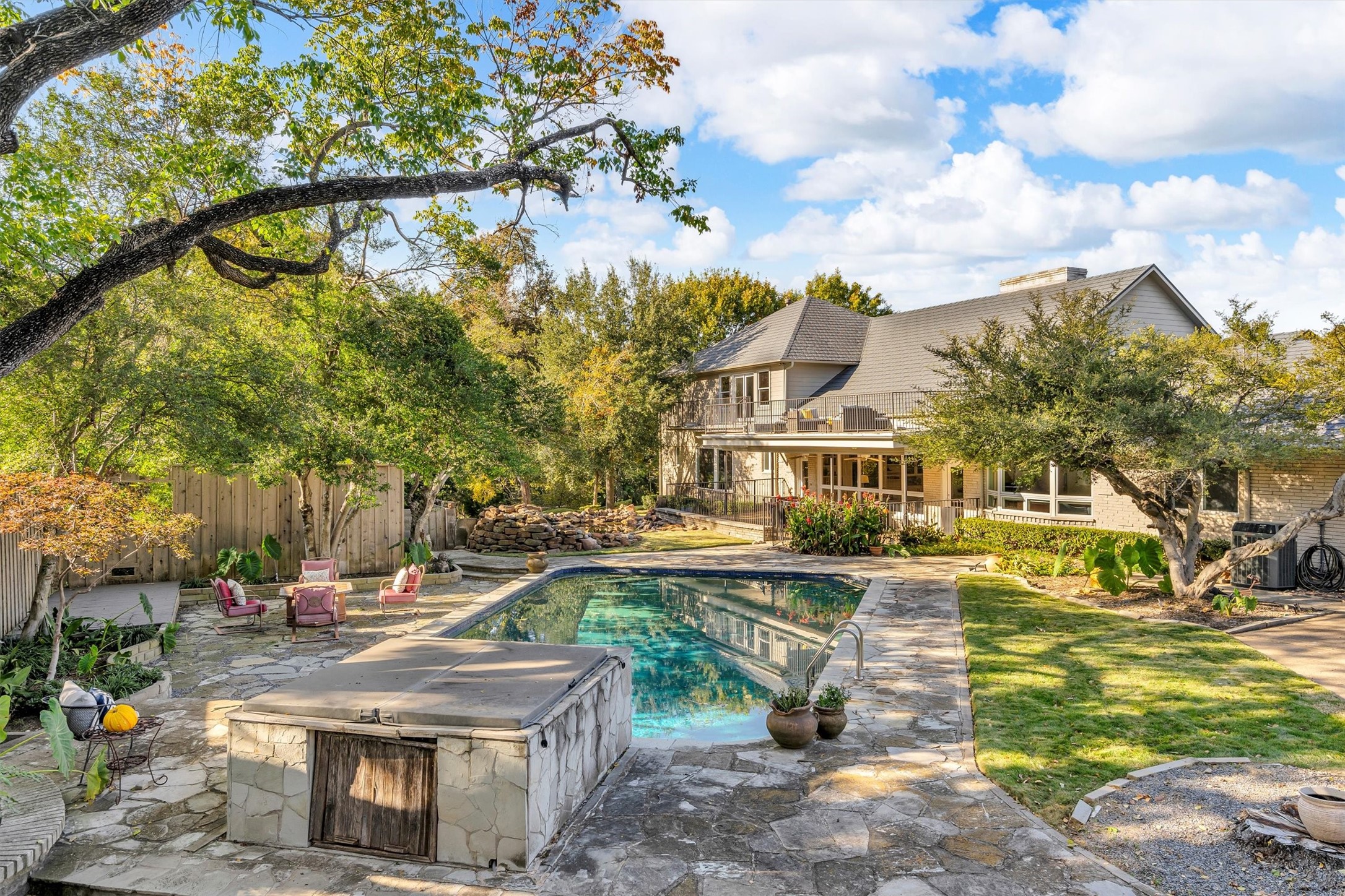 7140 Spring Valley Road