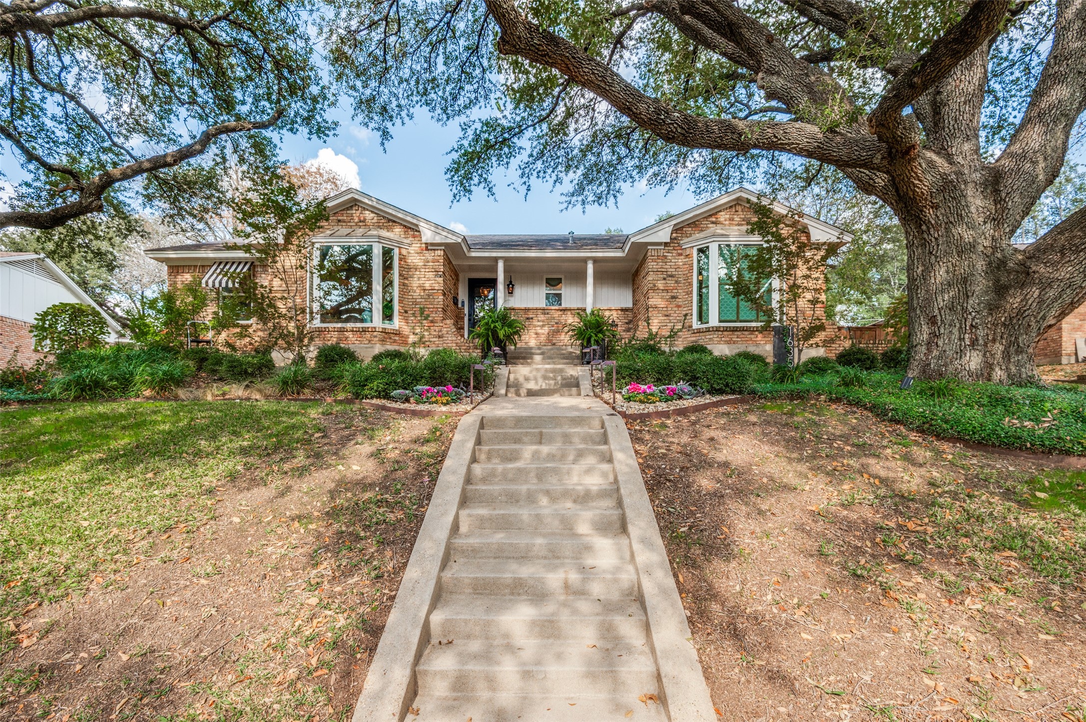 1635 Trailridge Drive