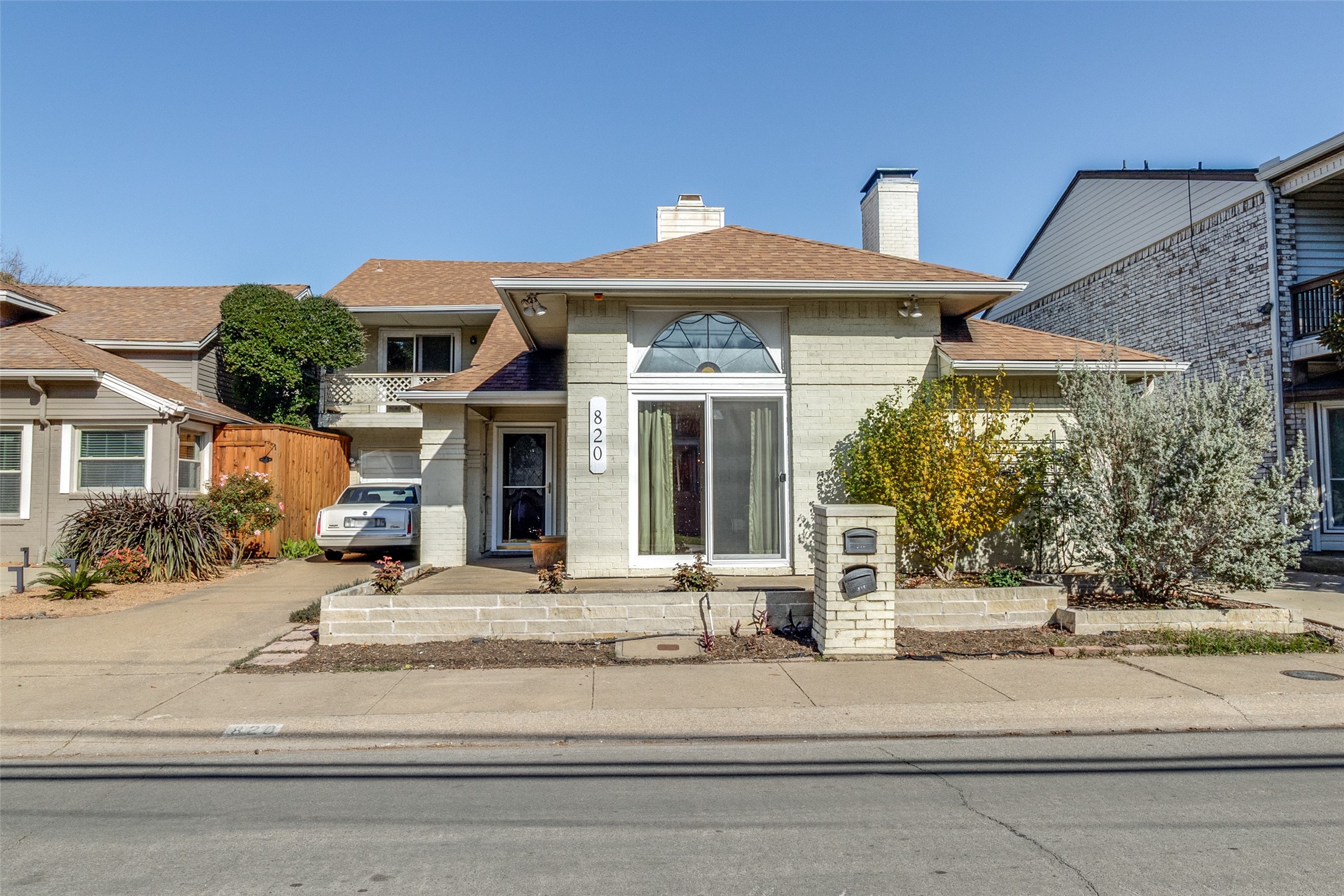 820 Pavillion Street