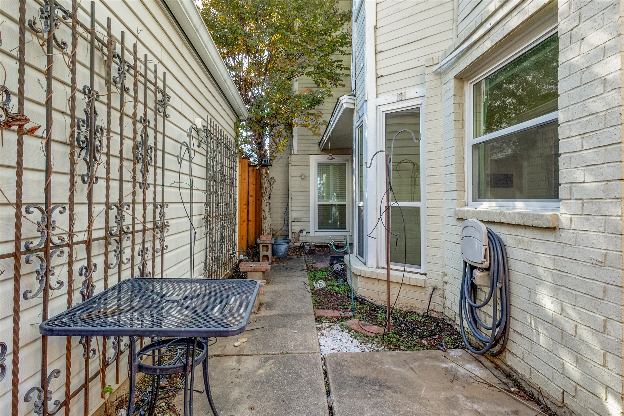 820 Pavillion Street