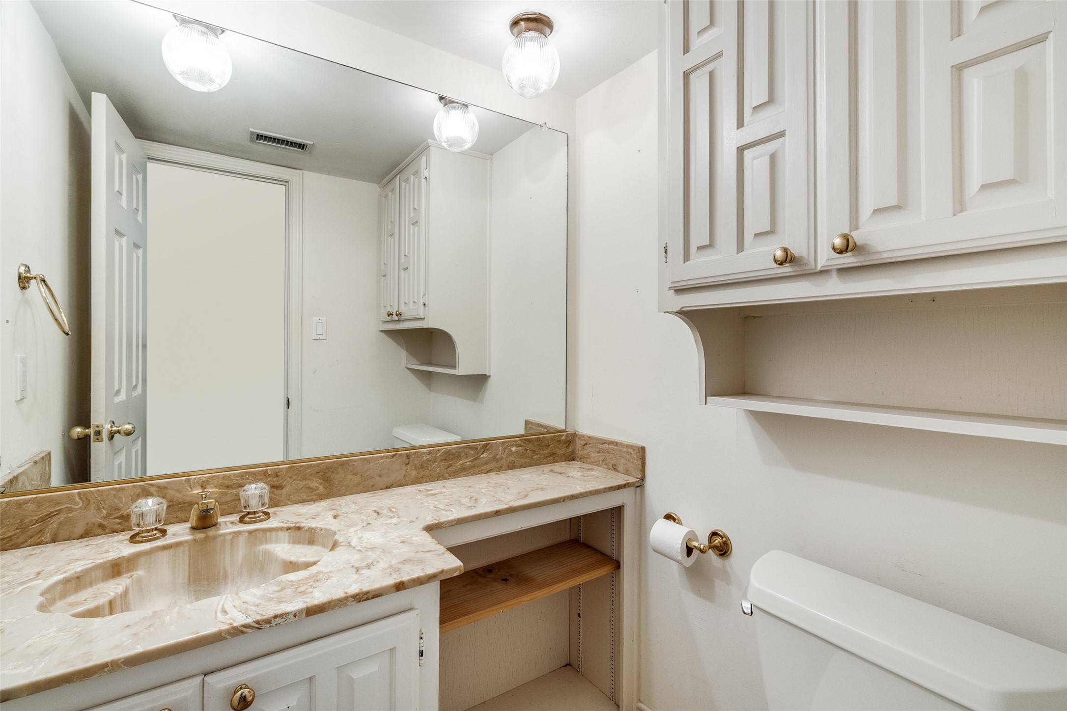 820 Pavillion Street