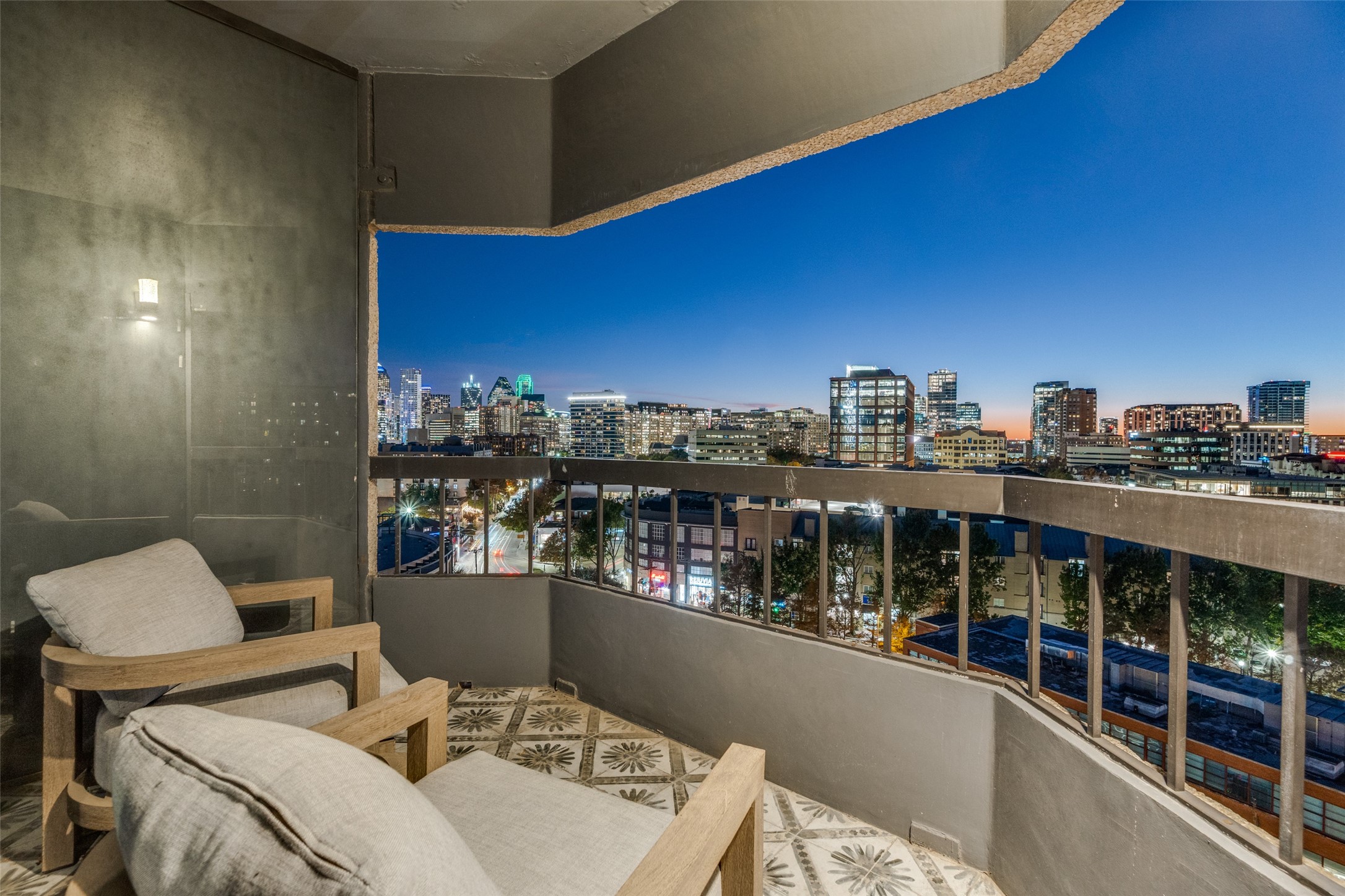 3030 Mckinney Avenue 1006