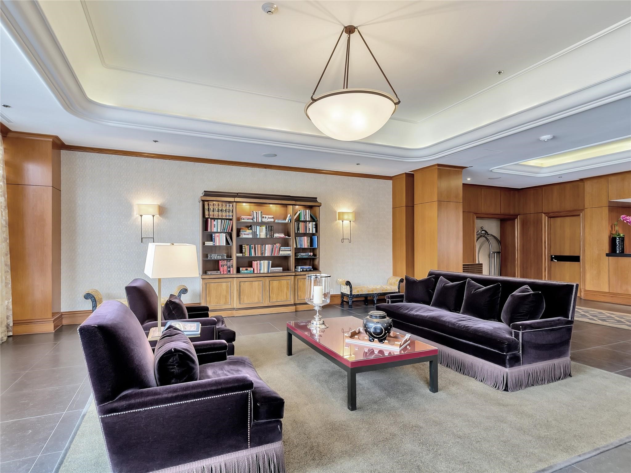 3030 Mckinney Avenue 1006