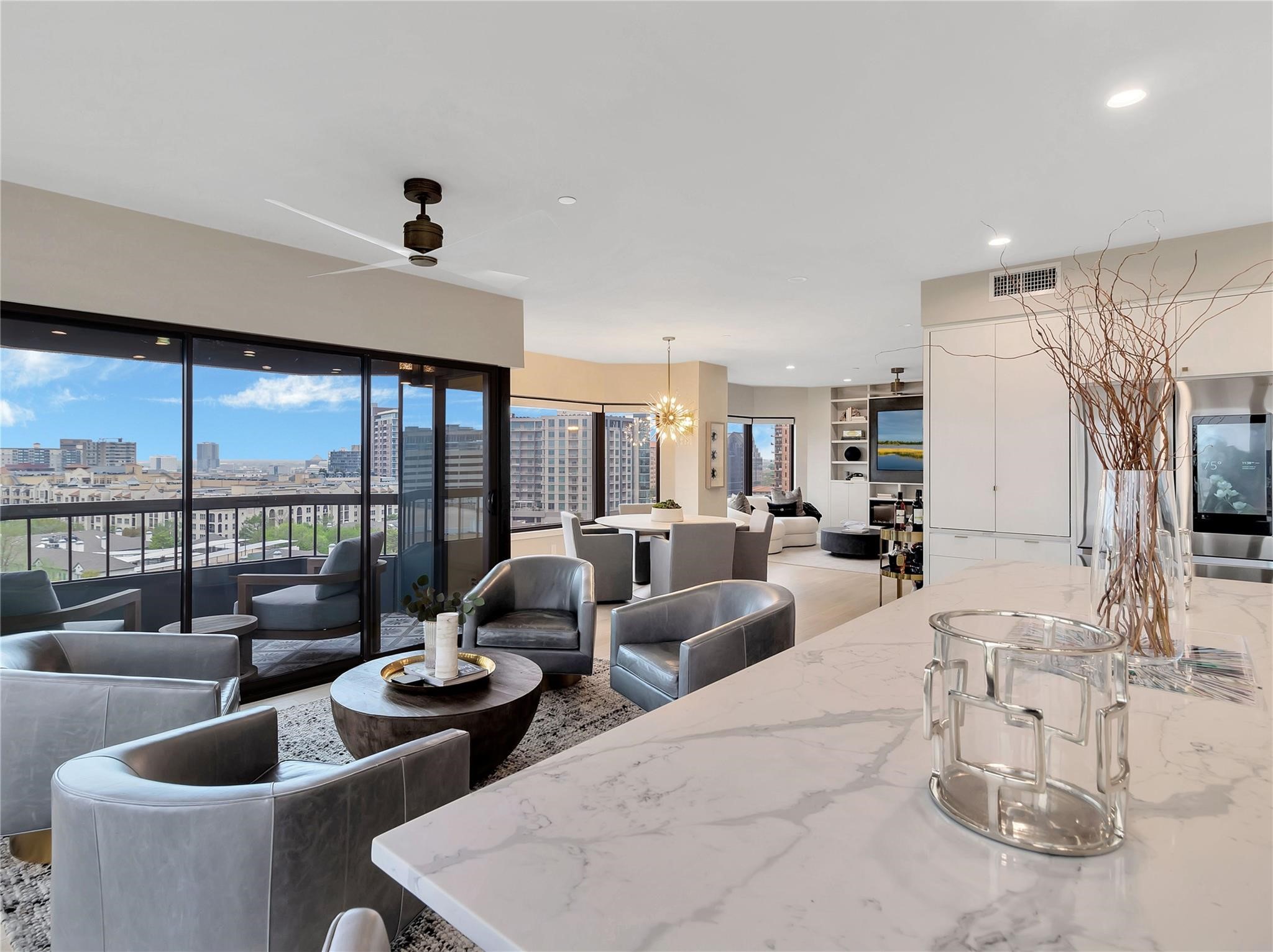 3030 Mckinney Avenue 1006