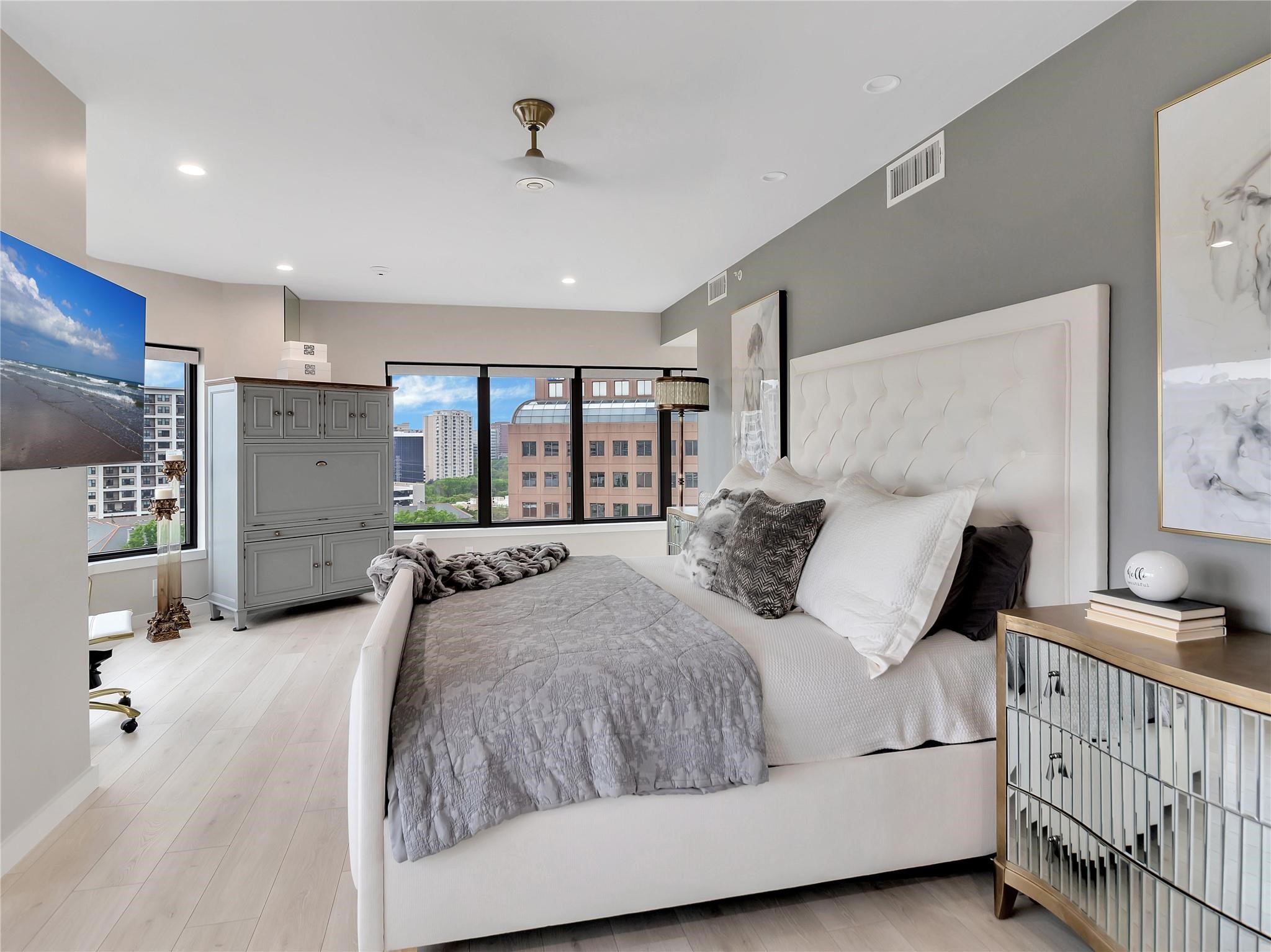 3030 Mckinney Avenue 1006