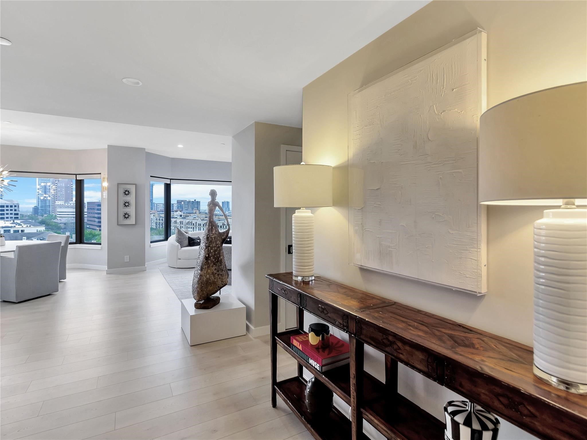 3030 Mckinney Avenue 1006