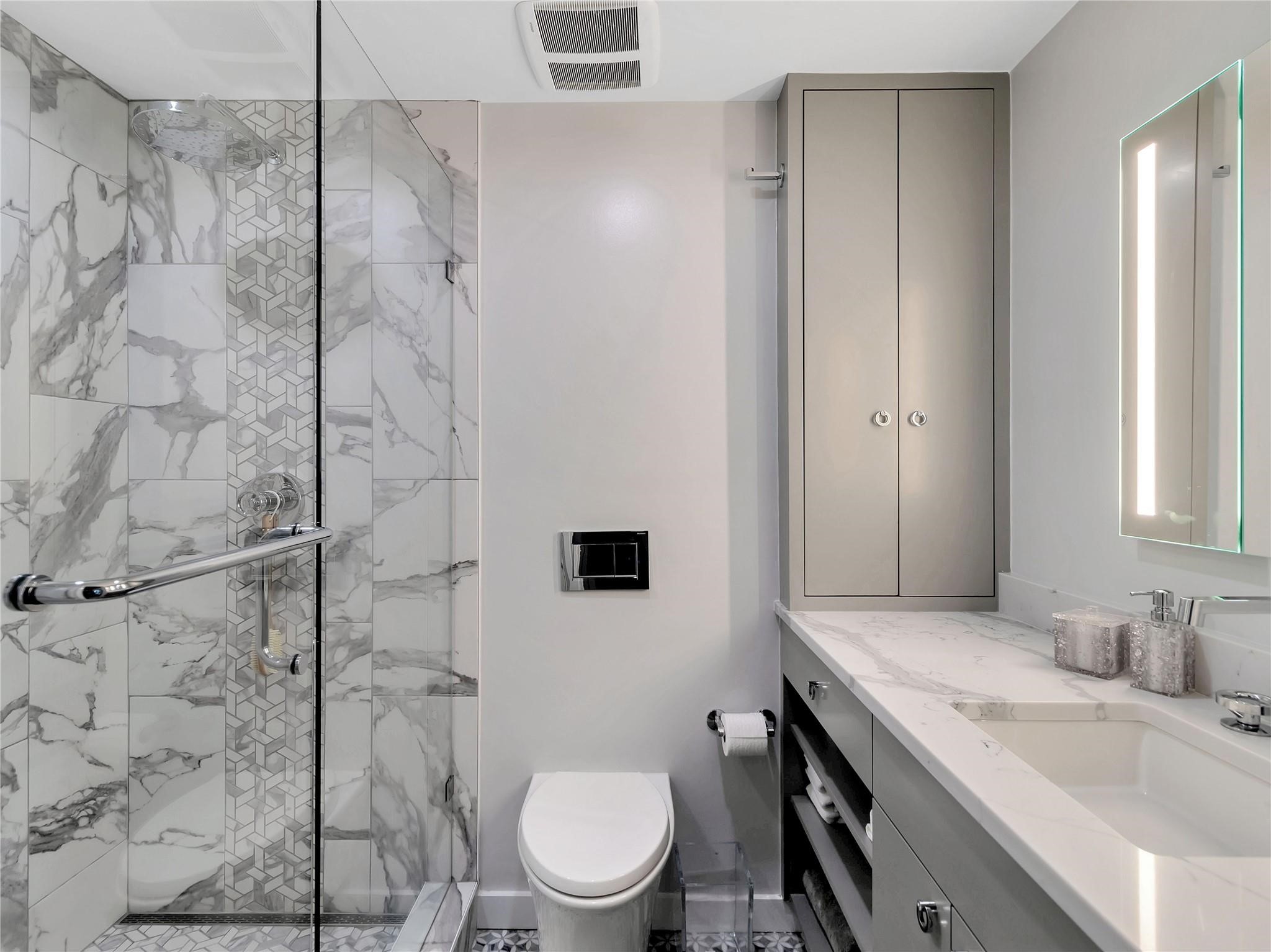 3030 Mckinney Avenue 1006