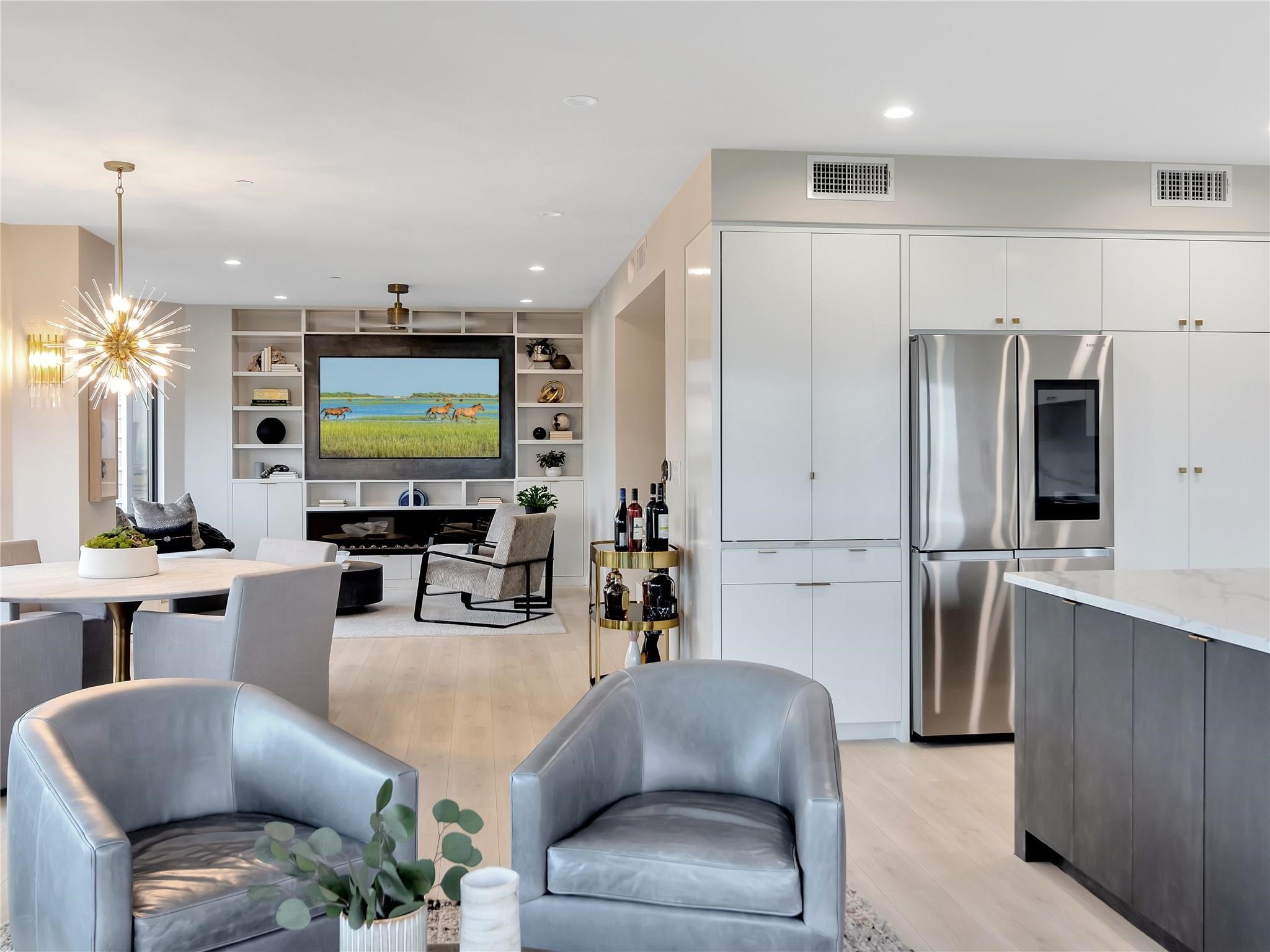 3030 Mckinney Avenue 1006