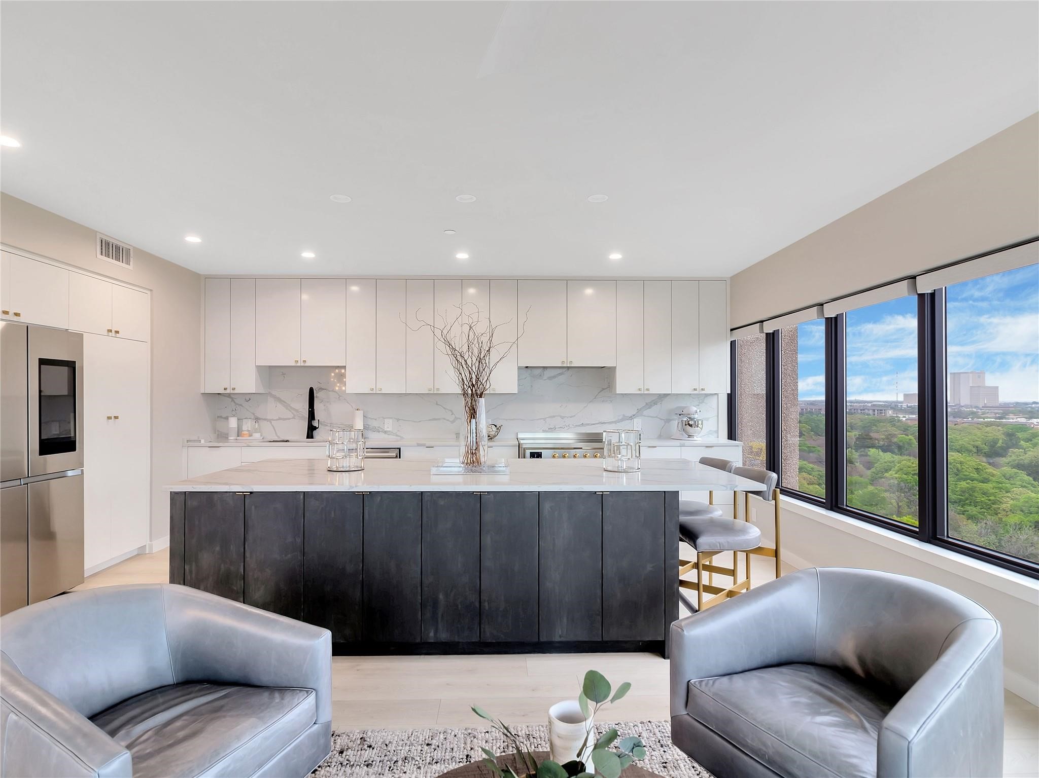 3030 Mckinney Avenue 1006