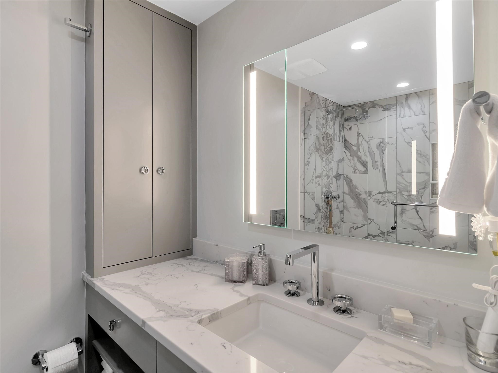 3030 Mckinney Avenue 1006