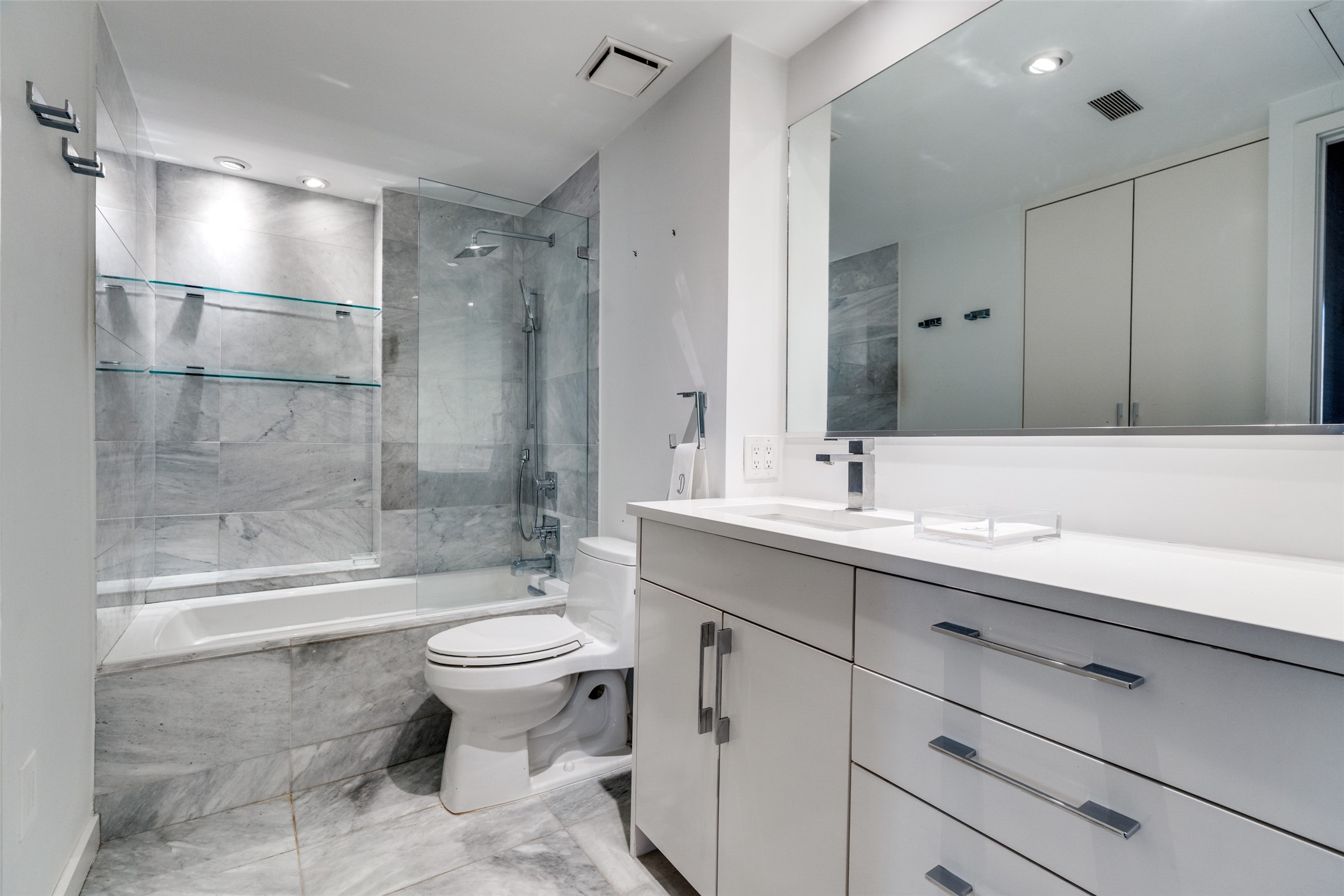 3701 Turtle Creek Boulevard 9A