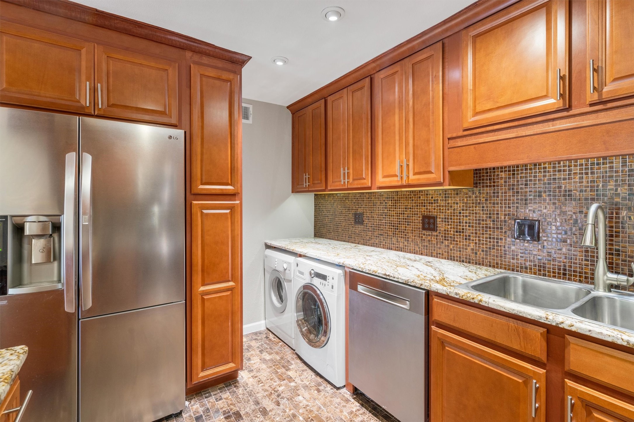 5303 Fleetwood Oaks Avenue 178