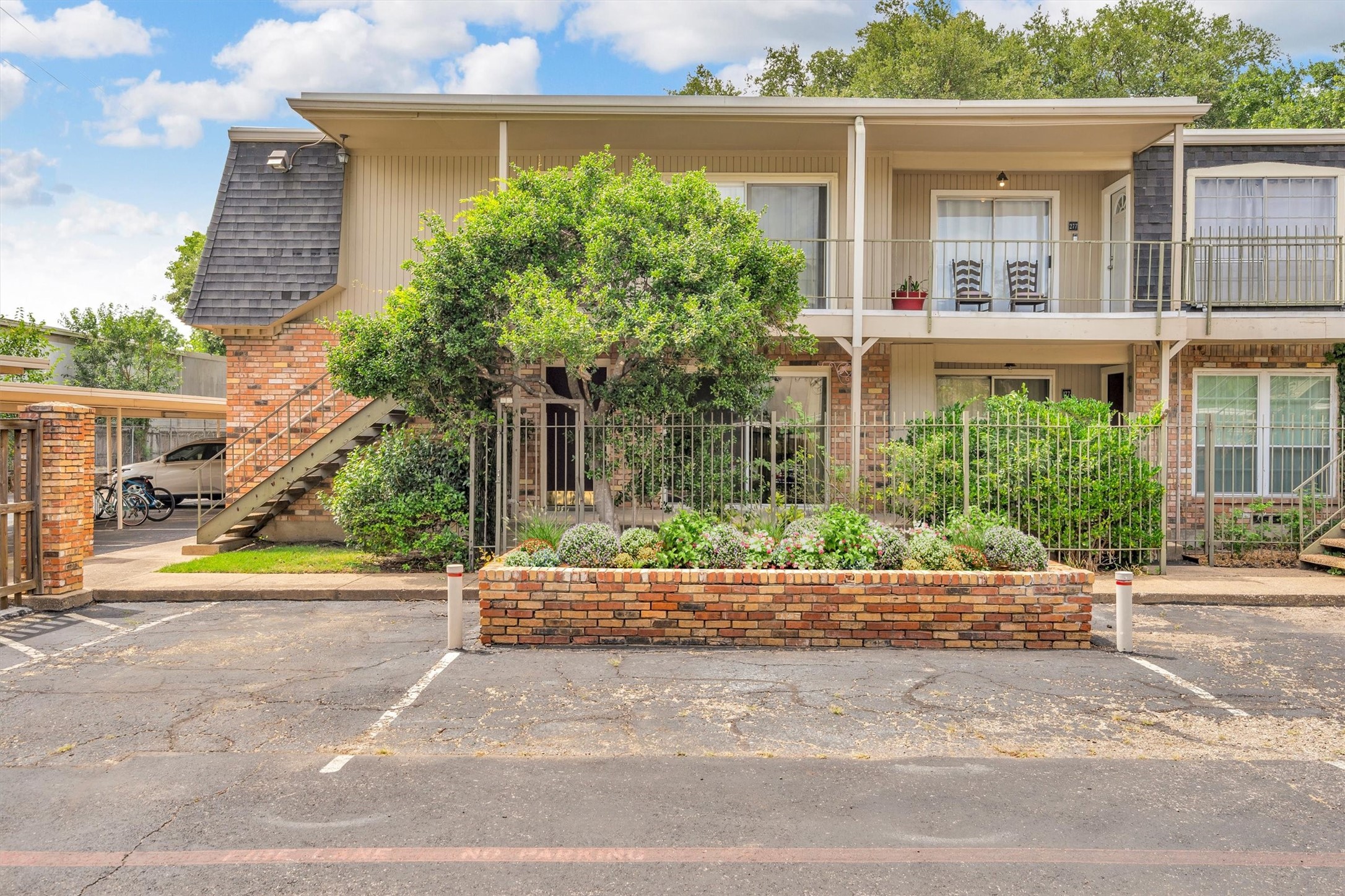 5303 Fleetwood Oaks Avenue 178