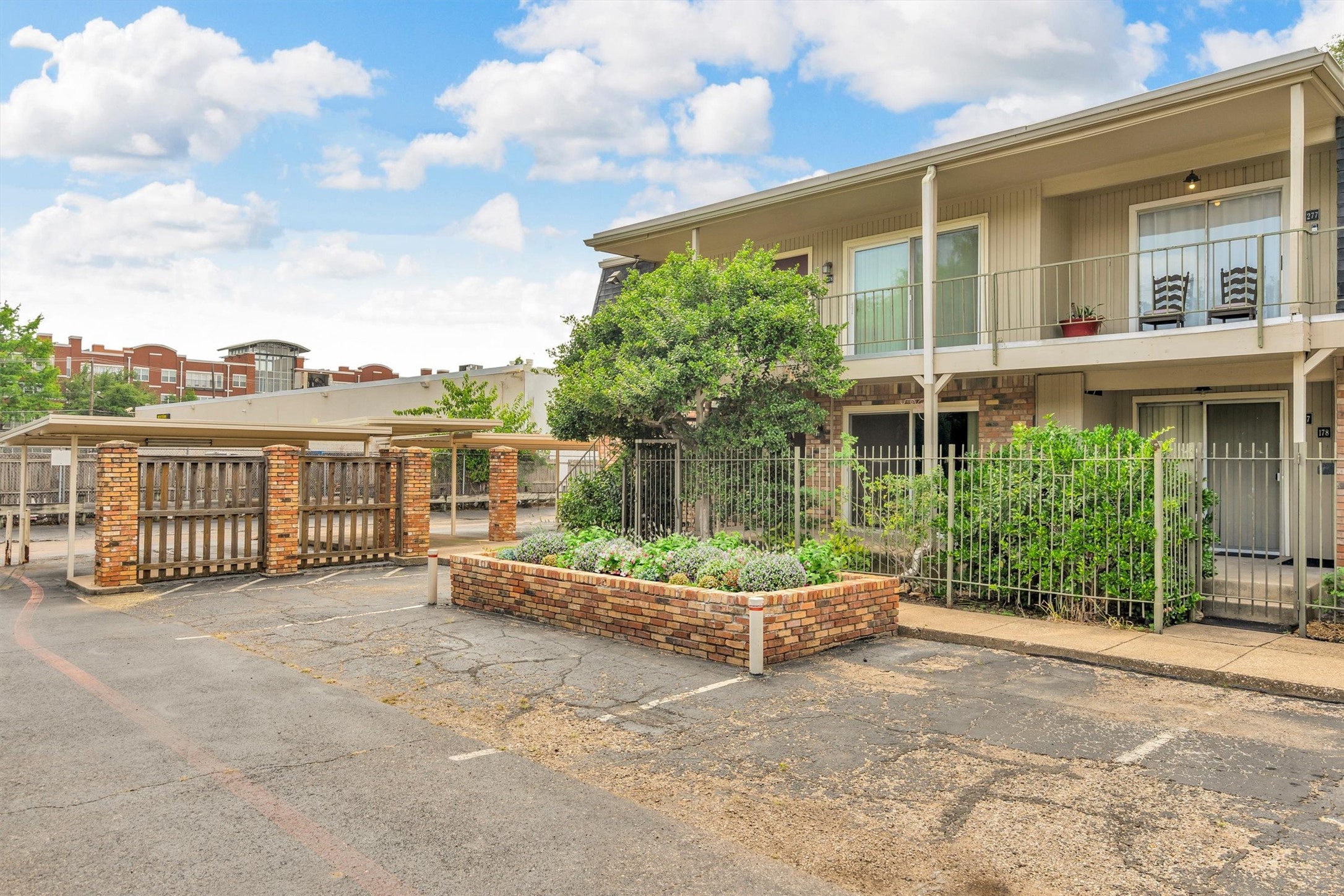 5303 Fleetwood Oaks Avenue 178