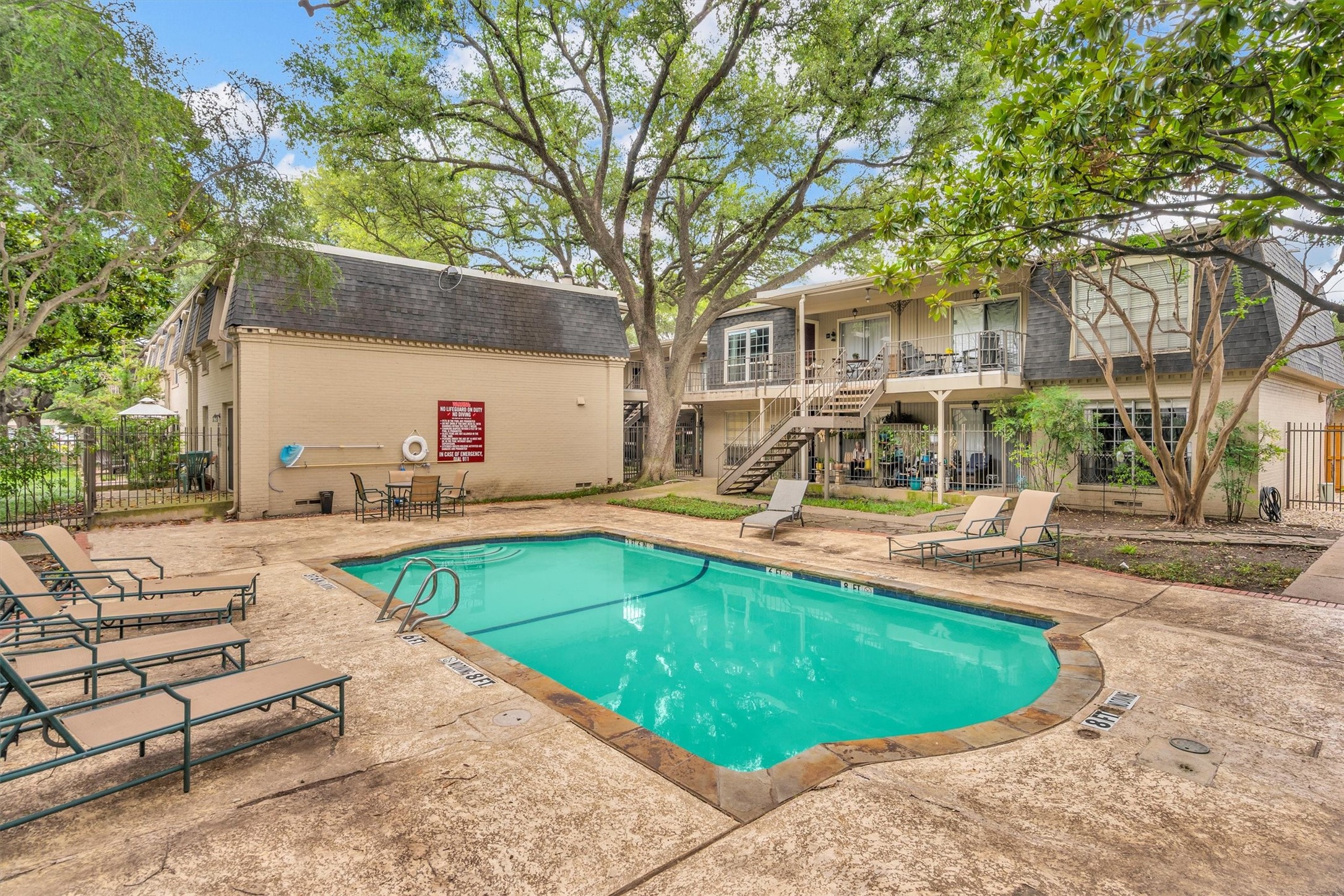 5303 Fleetwood Oaks Avenue 178